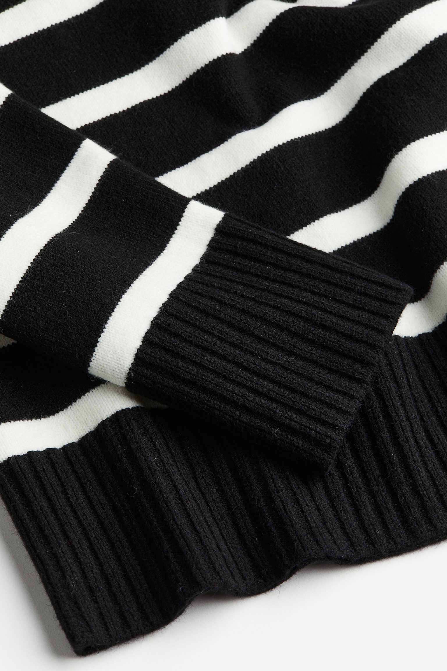 Loose Fit Sweater - Black/Stripe/Dark grey/Stripe - 2