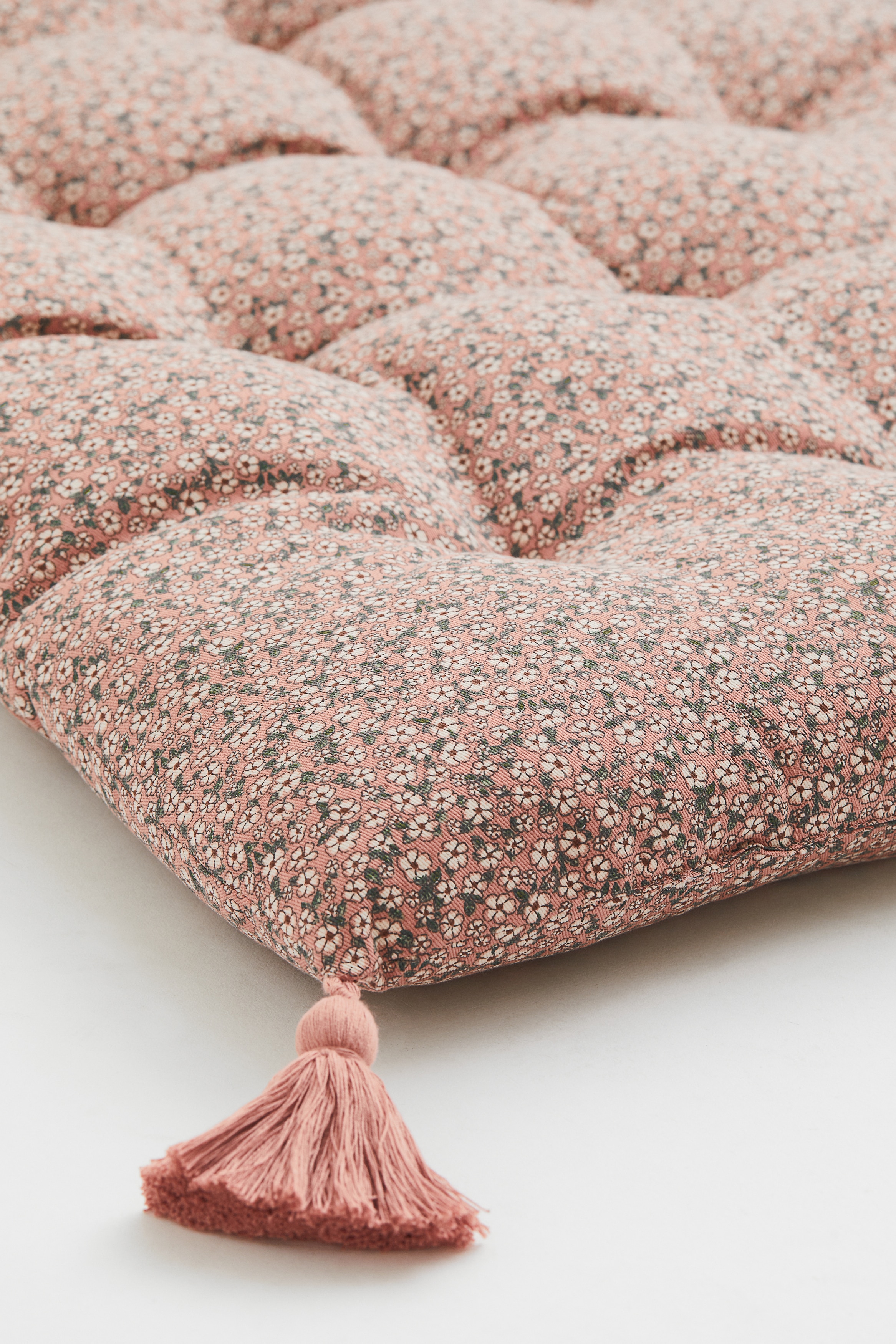 Rectangular tasselled cushion - Thumbnail 4