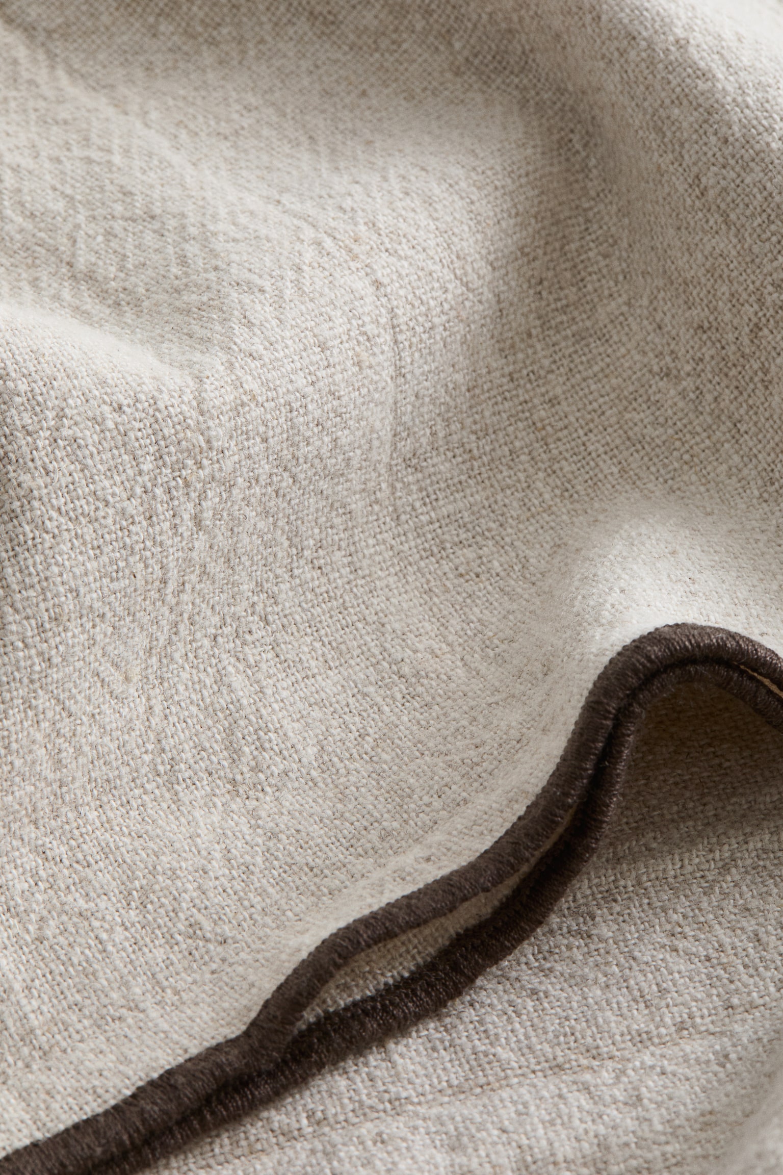 Linen-blend cushion cover - Light beige/White - 2