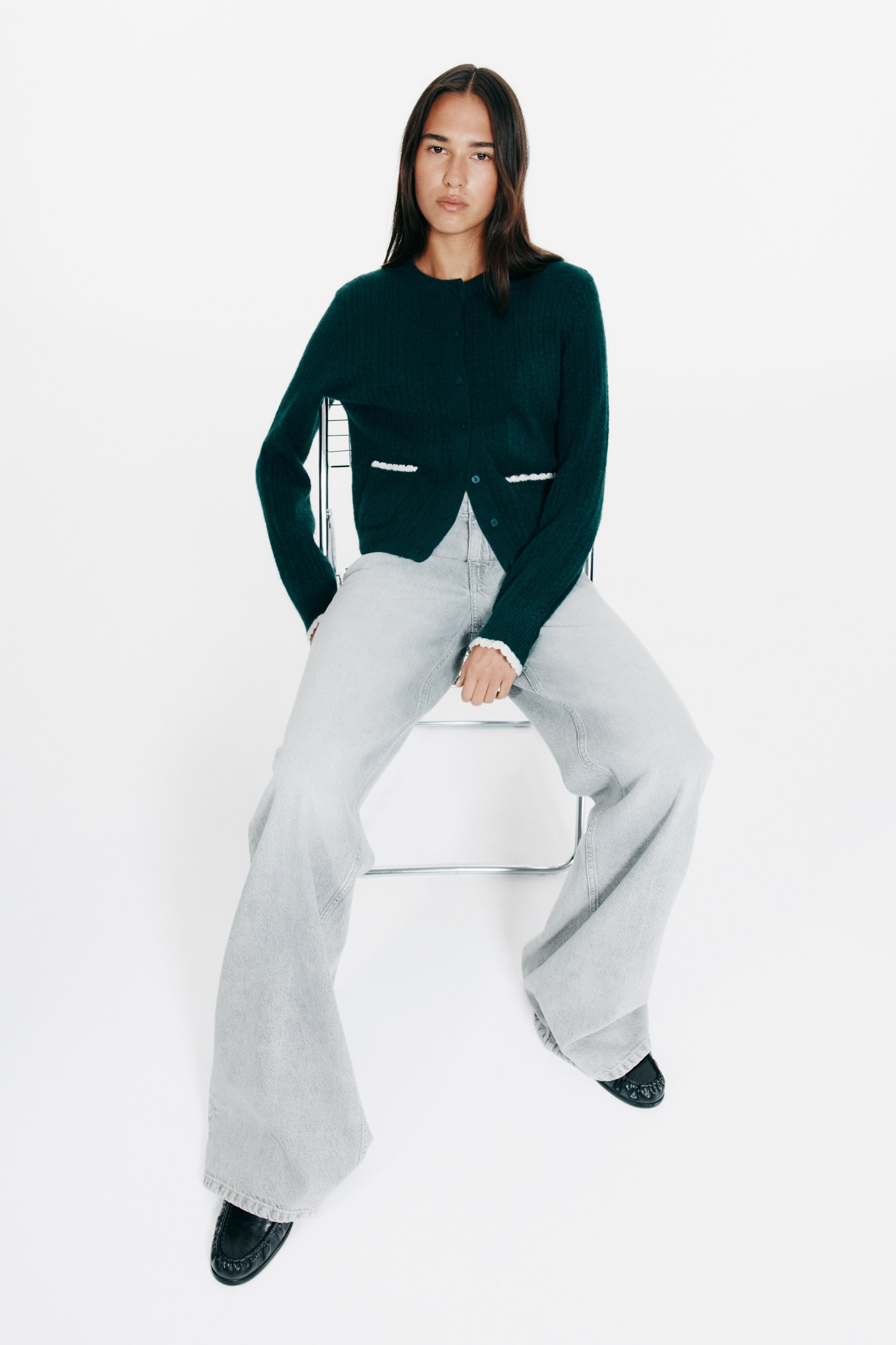 Zobacz większy obraz: Kardigan w warkoczowy splot - Ciemnozielony - ONA | H&M PL 1