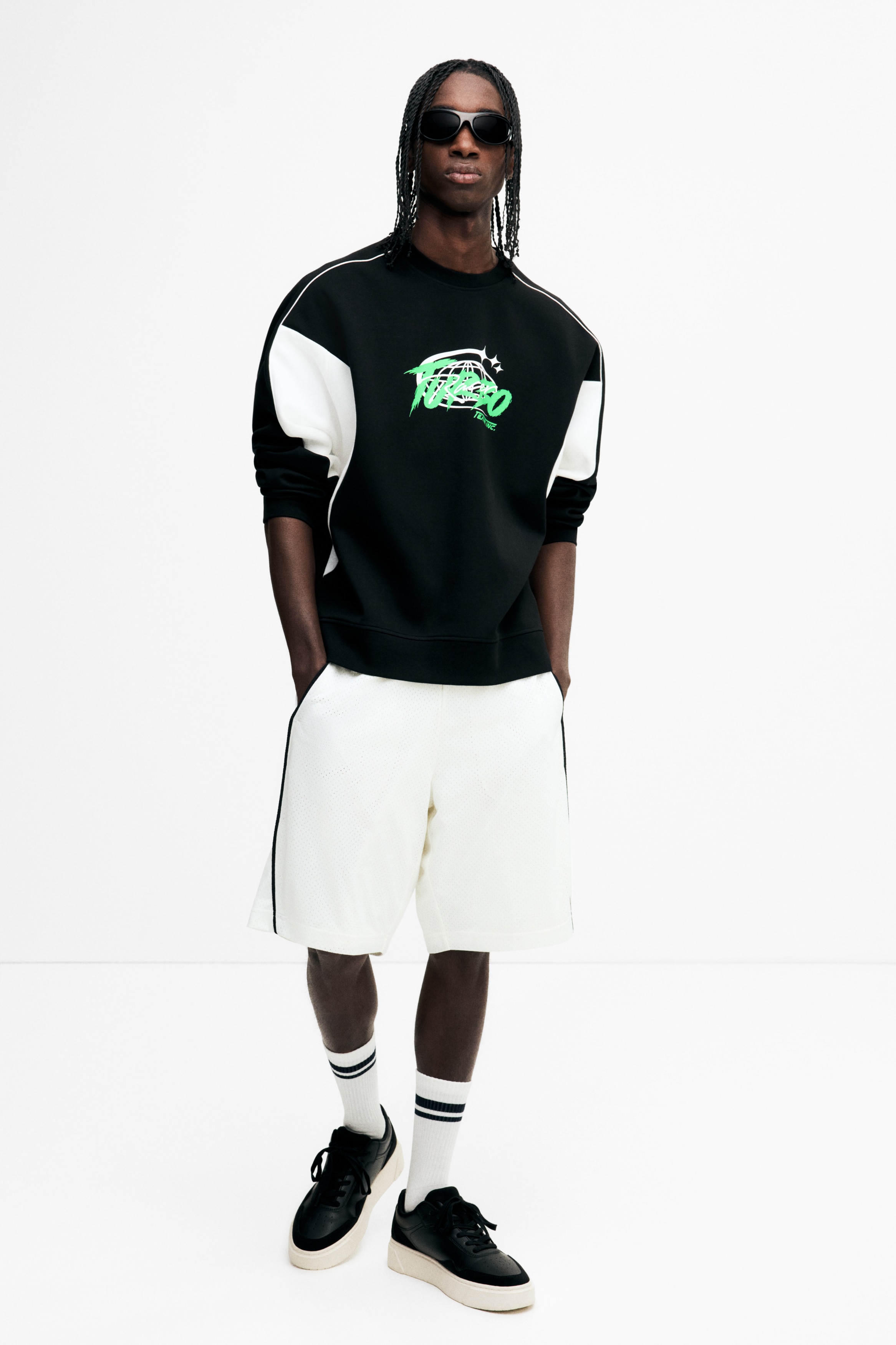 Relaxed-Fit Mesh Shorts-White