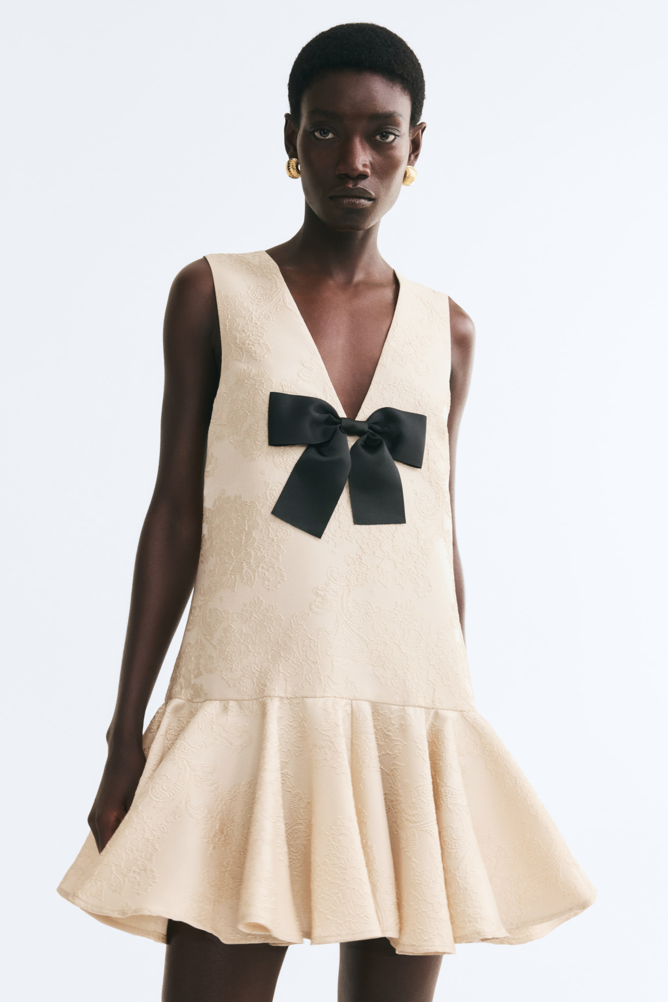 View larger image: Bow-detail jacquard-weave dress - Light beige - Ladies | H&M 1