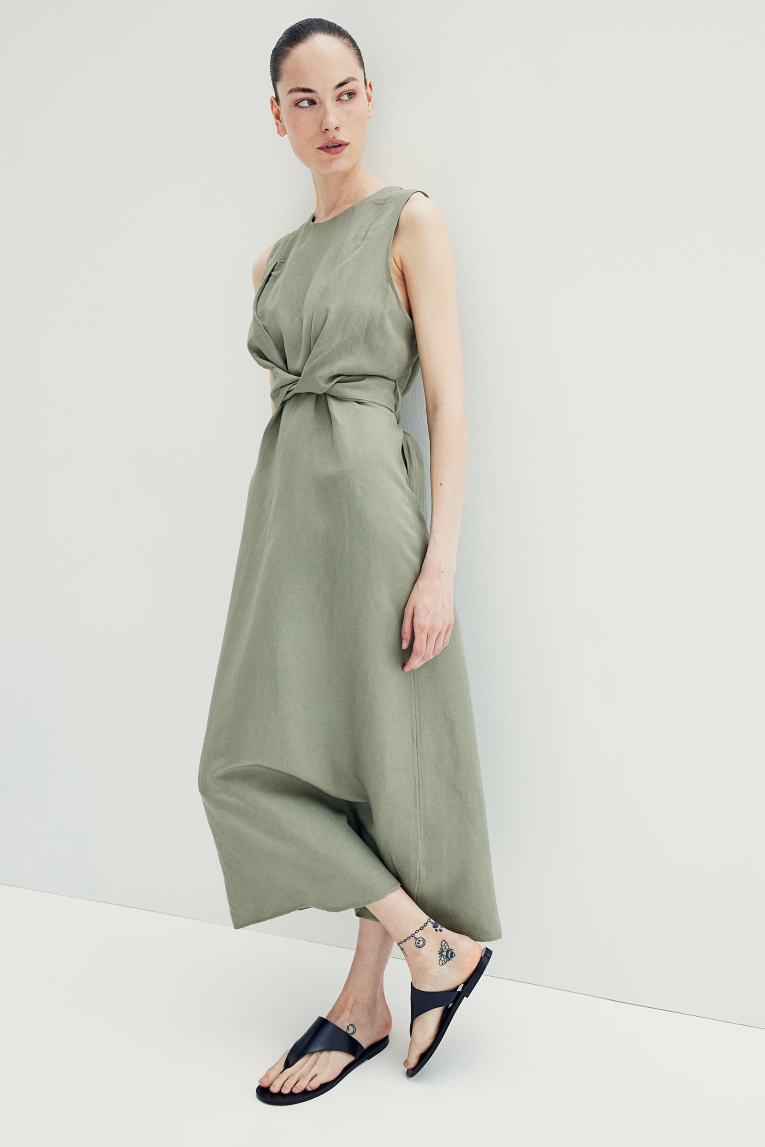 MAMA Linen-blend nursing dress - Khaki green/Pale beige - 1