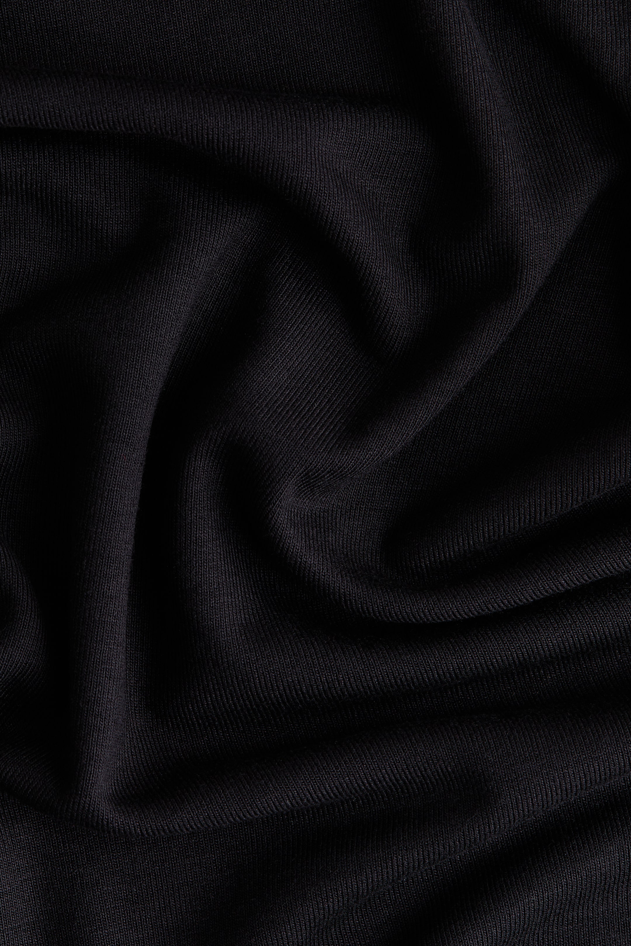Long-Sleeved Fine-Knit Top