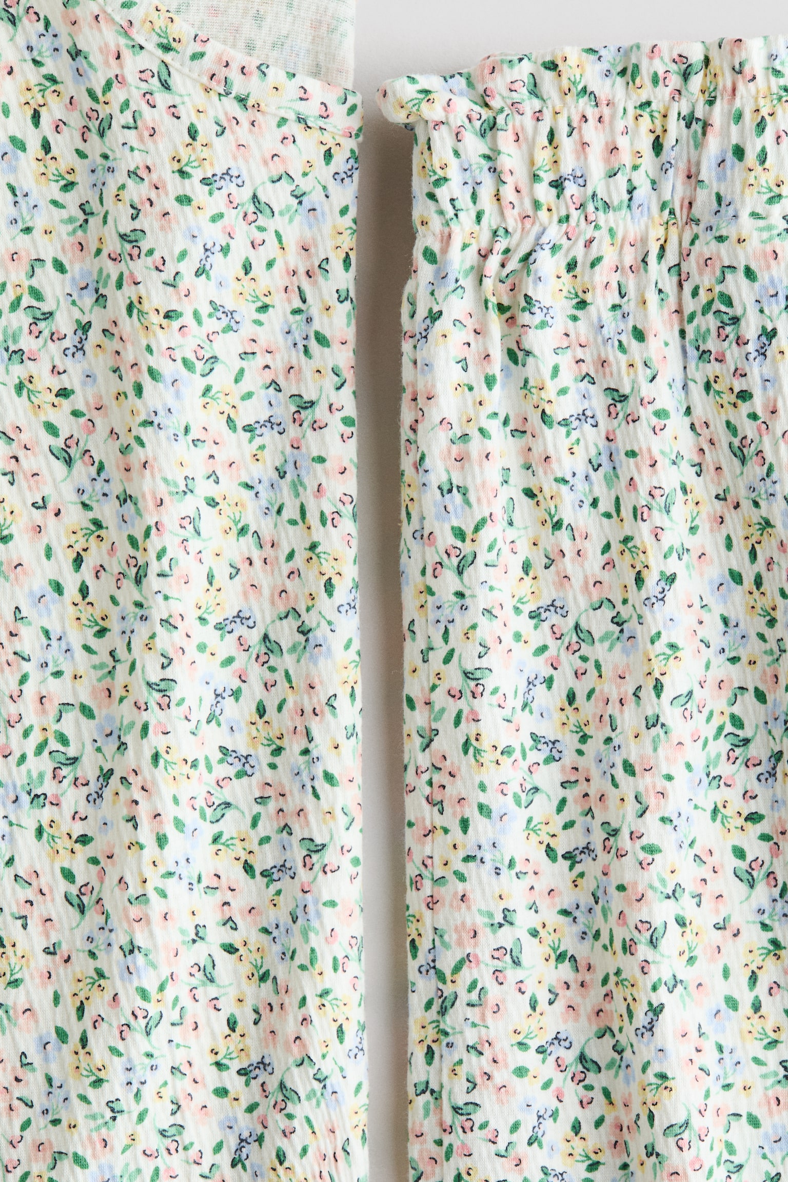 Комплект із 2 фактурних трикотажних виробів - Білий/квітчастий/Кремові/чорні смужки/Кремовий/червоні смужки - 2