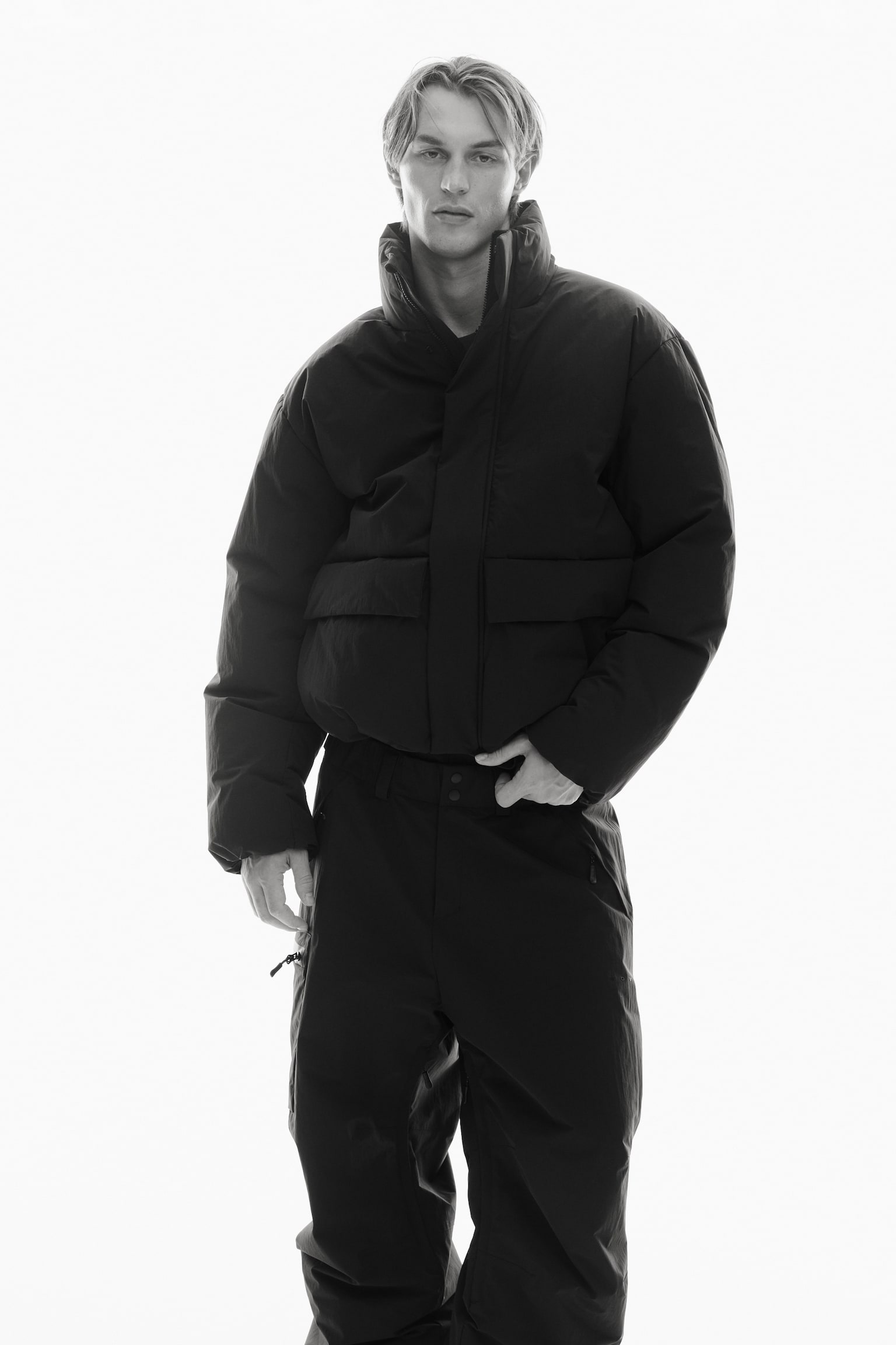 Мужская куртка H&M Move Sports Puffer with ThermoMove™, цвет: Чёрный — фото 3