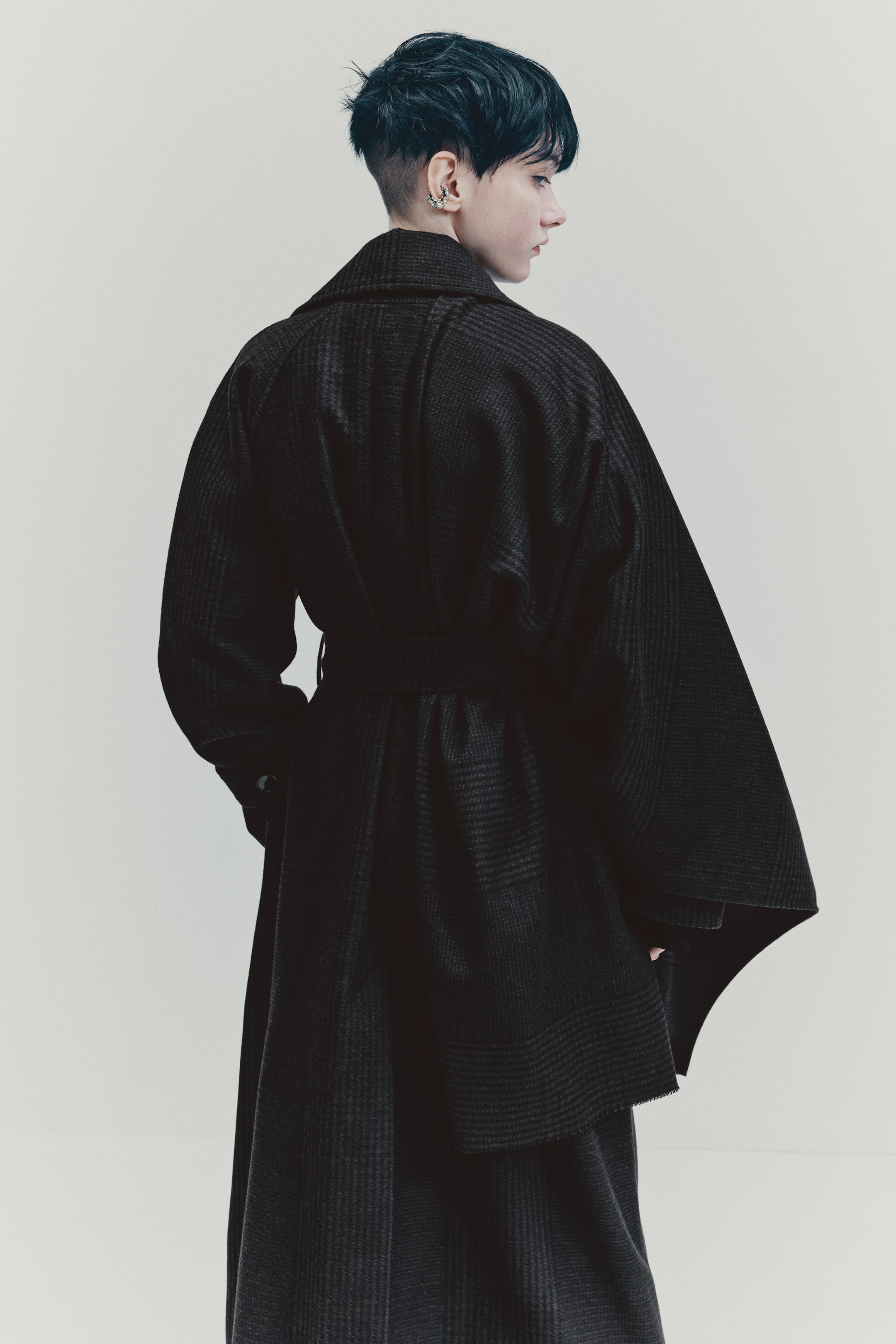 View larger image: Wool-Blend Scarf - Dark brown/checked - Ladies | H&M US 4