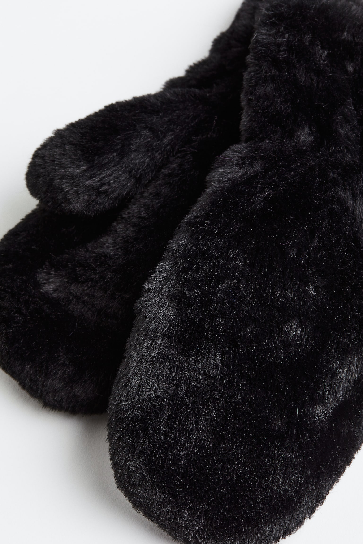 Fluffy Mittens - Black - 2