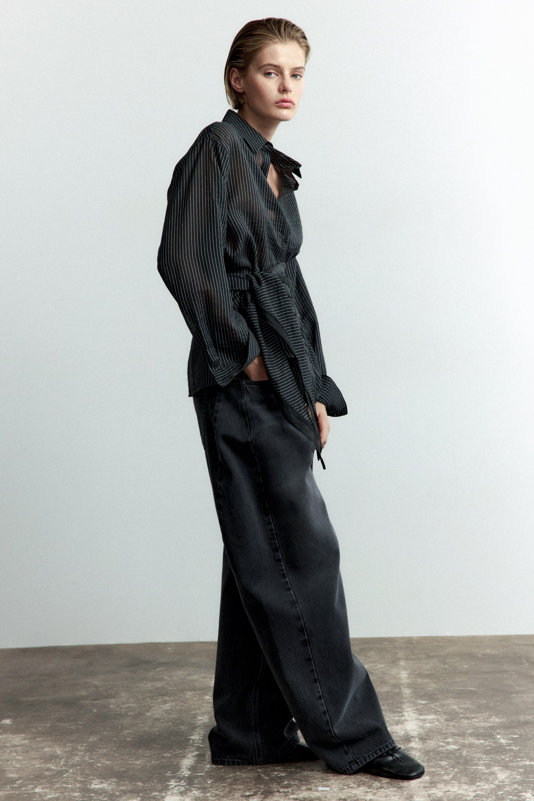Barrel-Leg Regular-Waist Jeans