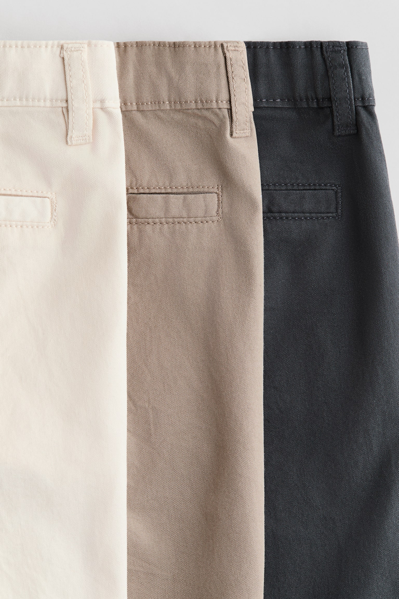 3-pack cotton chino shorts - Beige/Dark grey/Light blue/Dark beige - 2