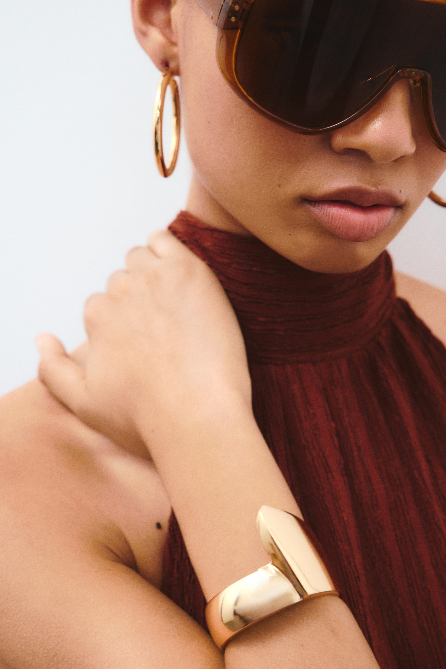 Asymmetric Hinged Bangle - Gold-colored - 2