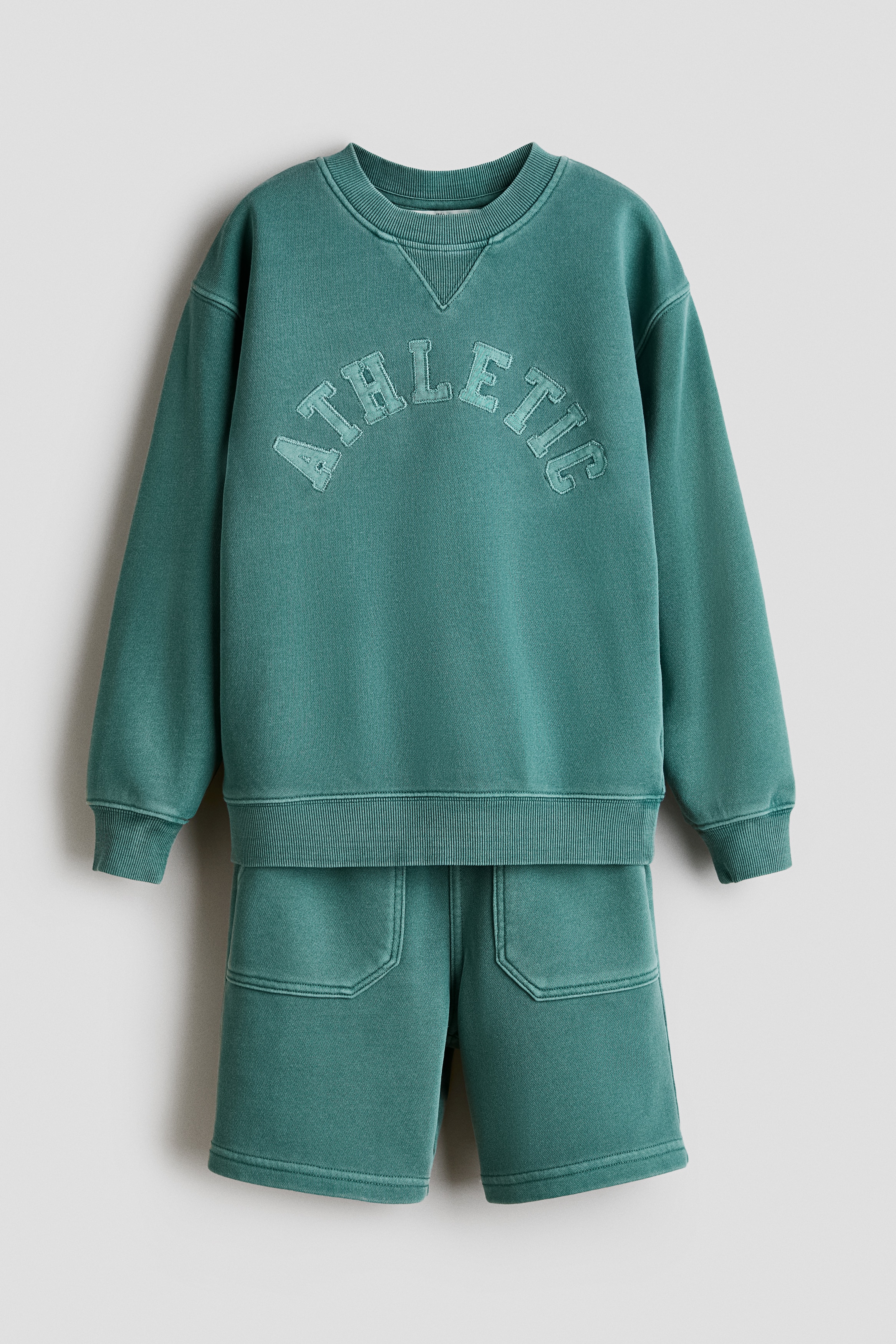 2-Piece Sweatshirt and Sweatshorts Set - Green/Athletic