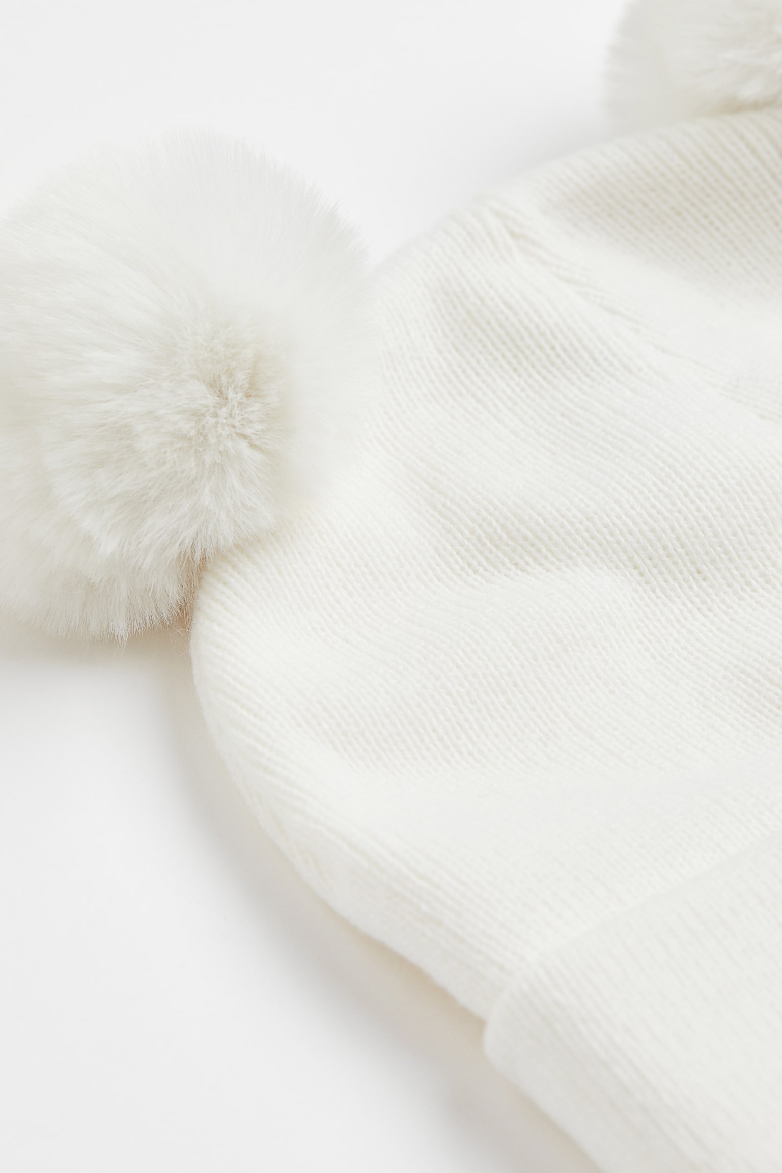 Pompom Hat - White - 2