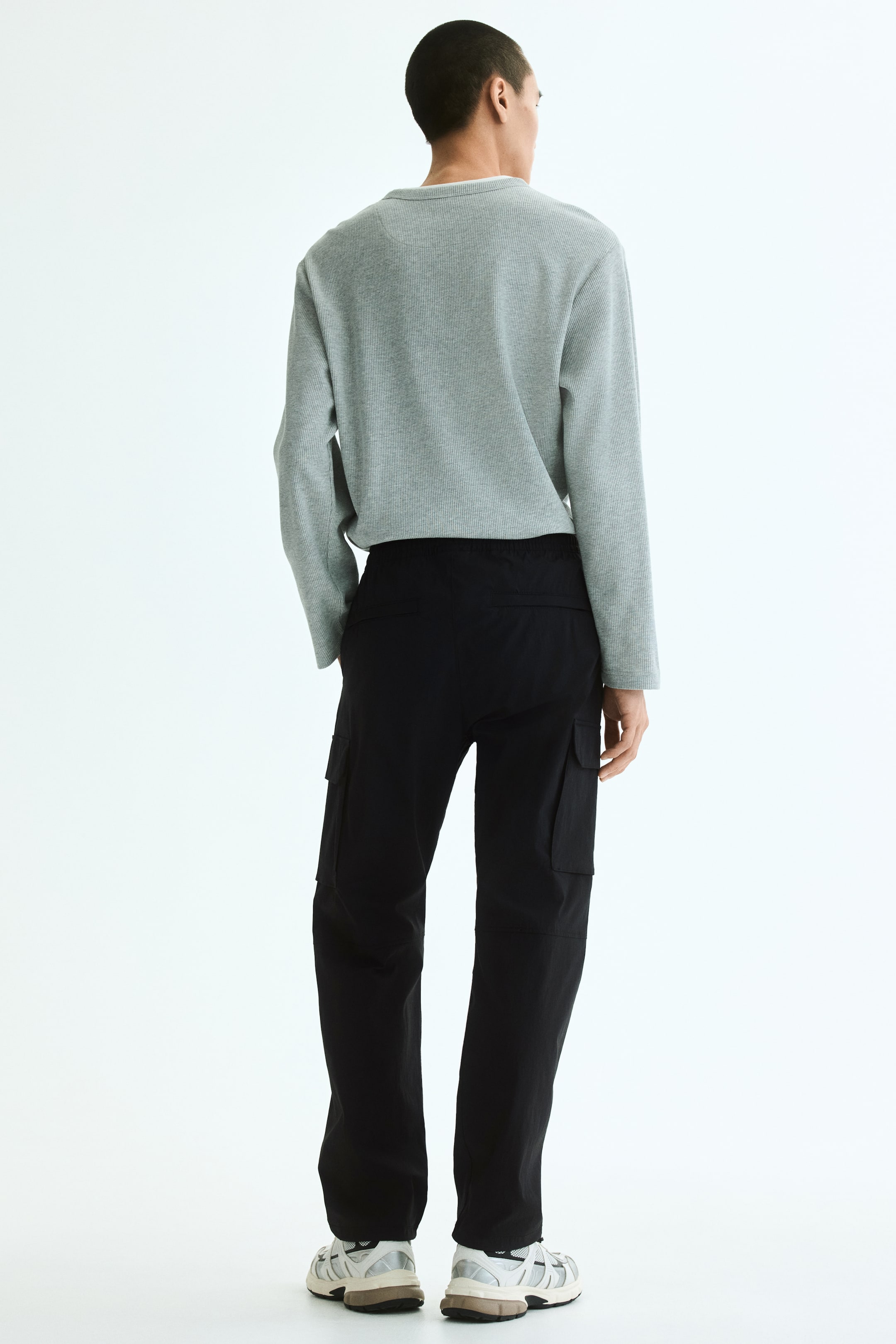 Мужские брюки H&M Regular-Fit Cargo Pants — фото 5
