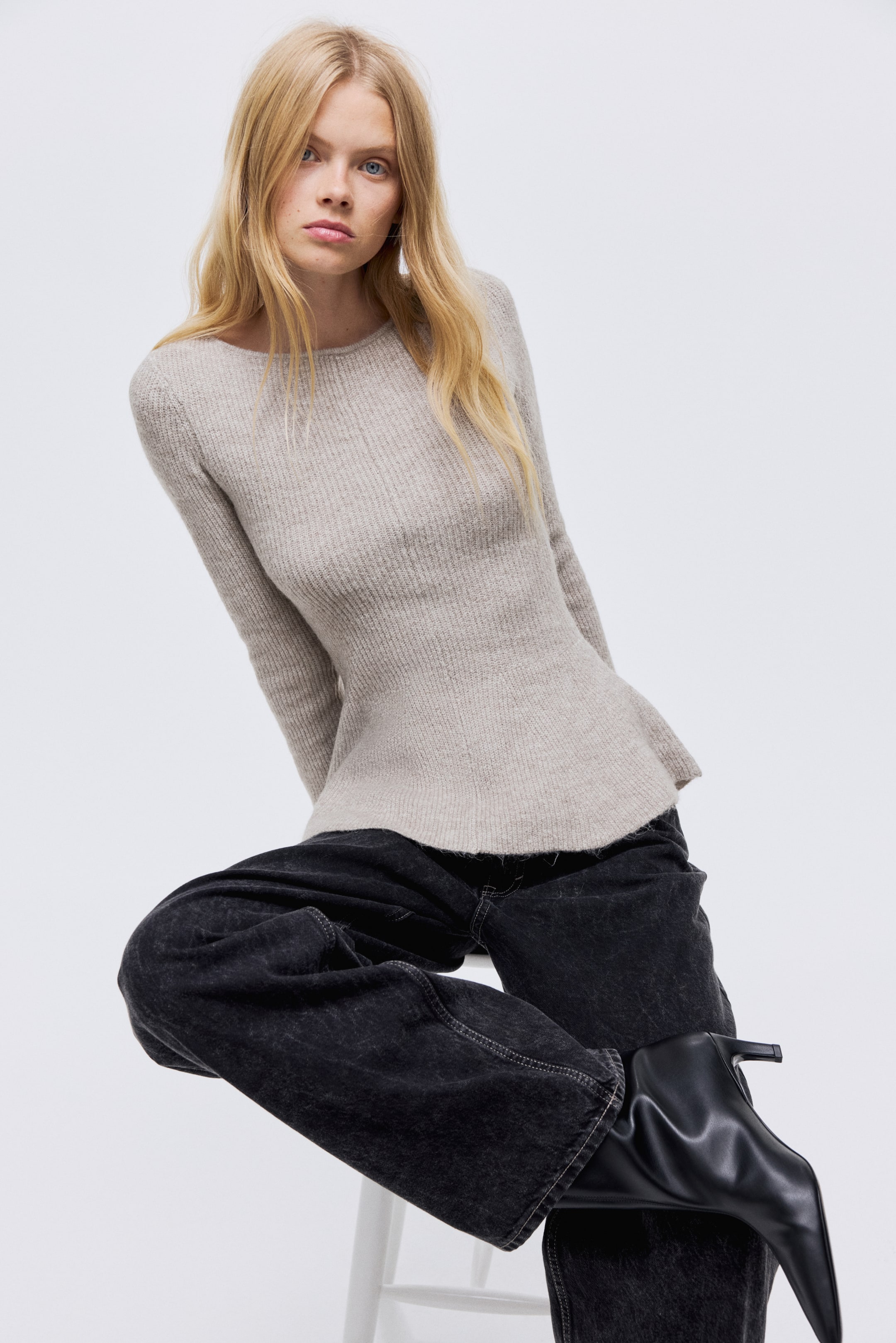 Agrandir l'image: Top péplum en maille côtelée - Grège chiné - FEMME | H&M CH 2