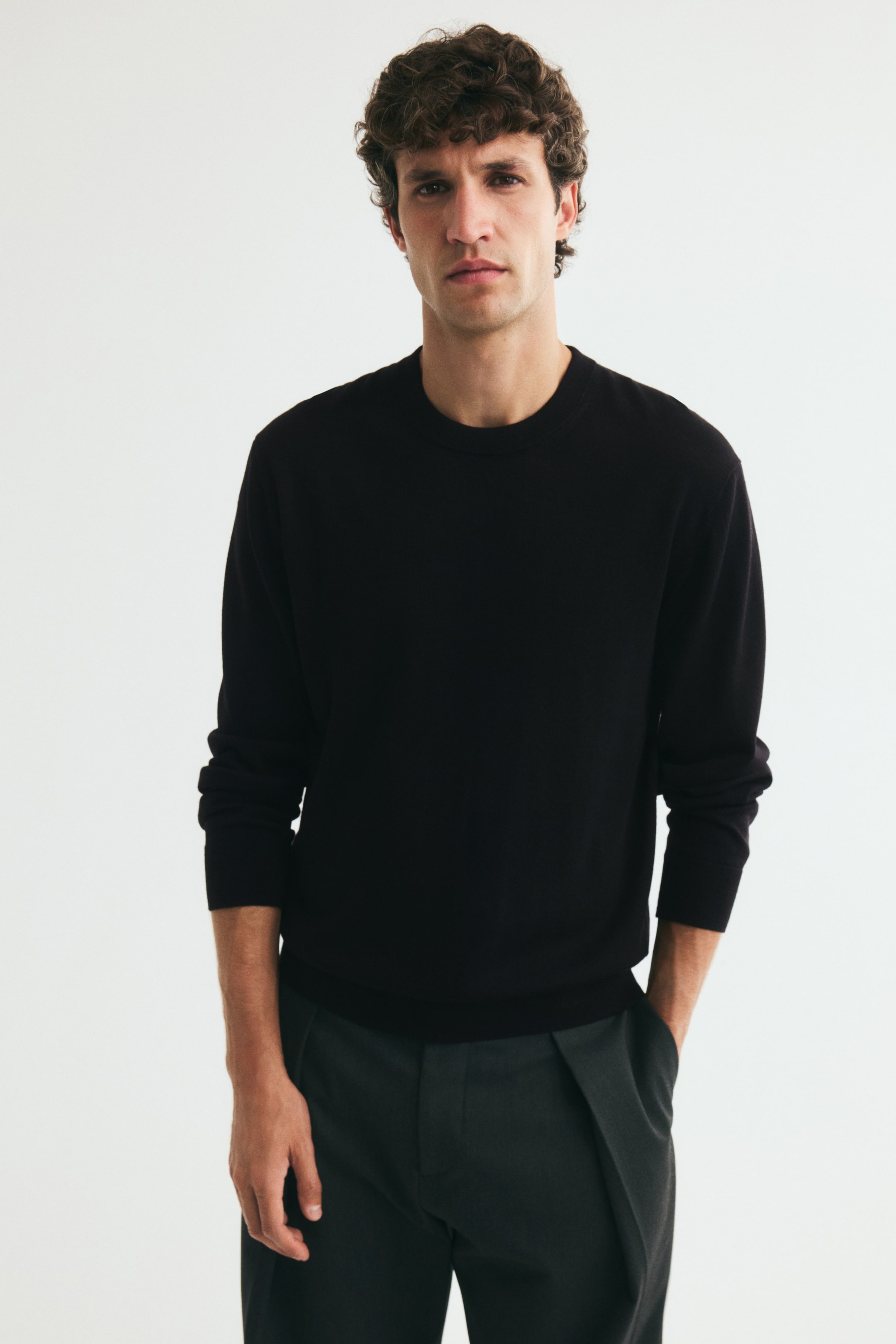 View larger image: Regular Fit Merino wool jumper - Black - Men | H&M GB 1