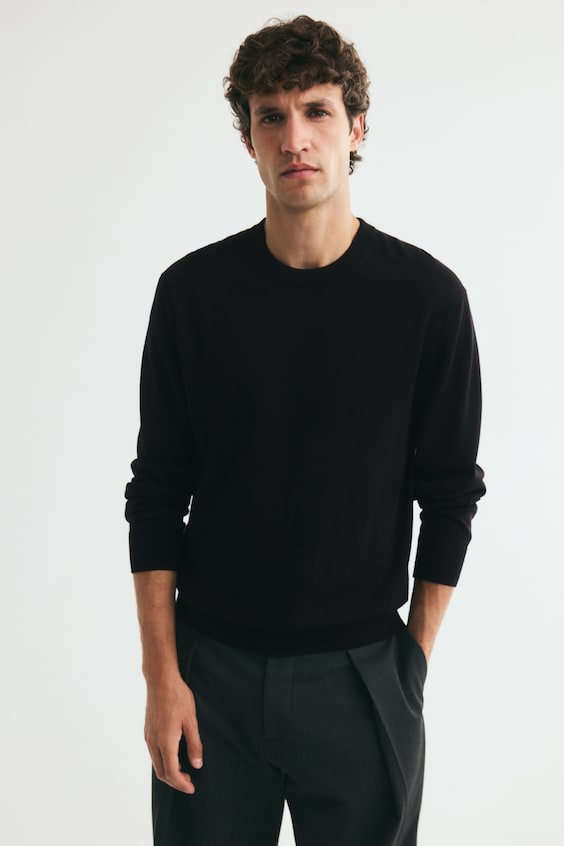 Sweter z wełny merynosowej Regular Fit