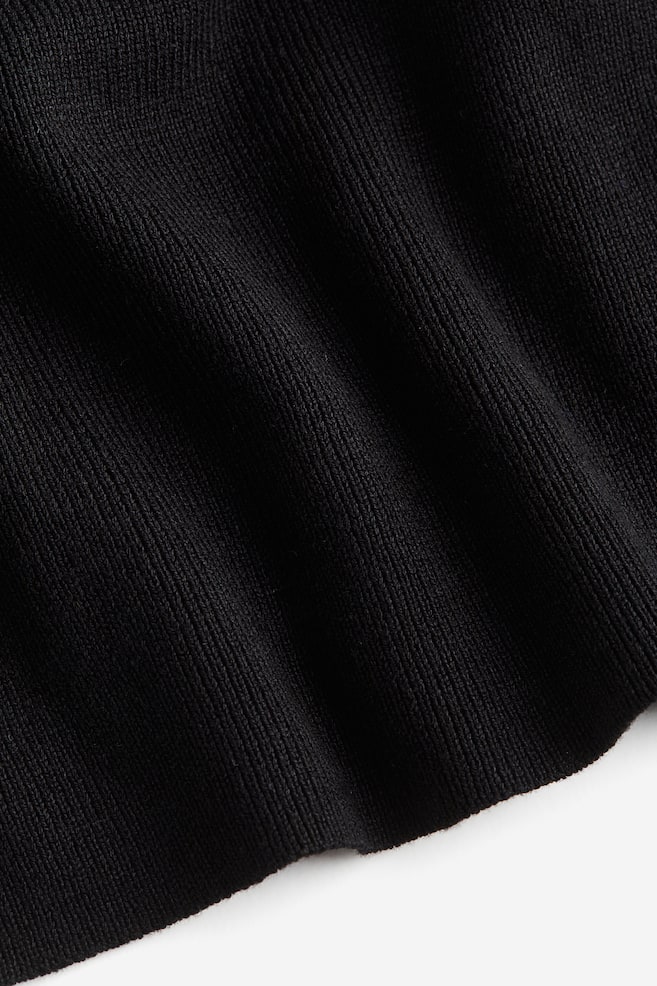 Croppad tröja med fyrkantig halsringning - Svart/Mörk khakigrön - 5