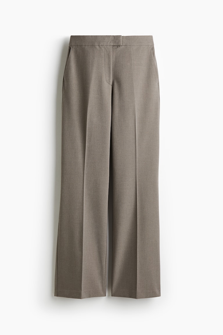 Pantalone sa zvonastim nogavicama