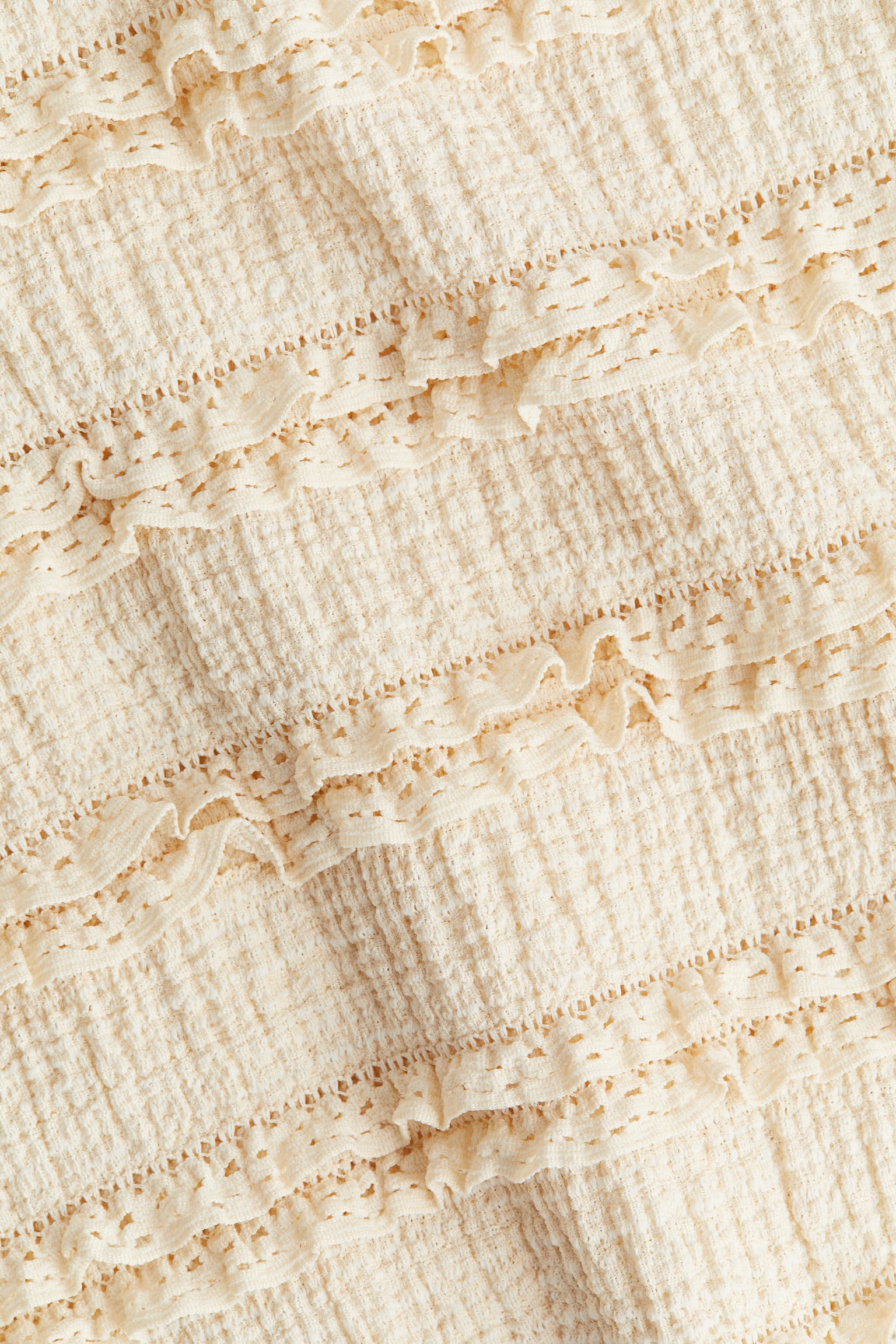 Áo cài khuy trước viền diềm nhún - Màu be nhạt - 4