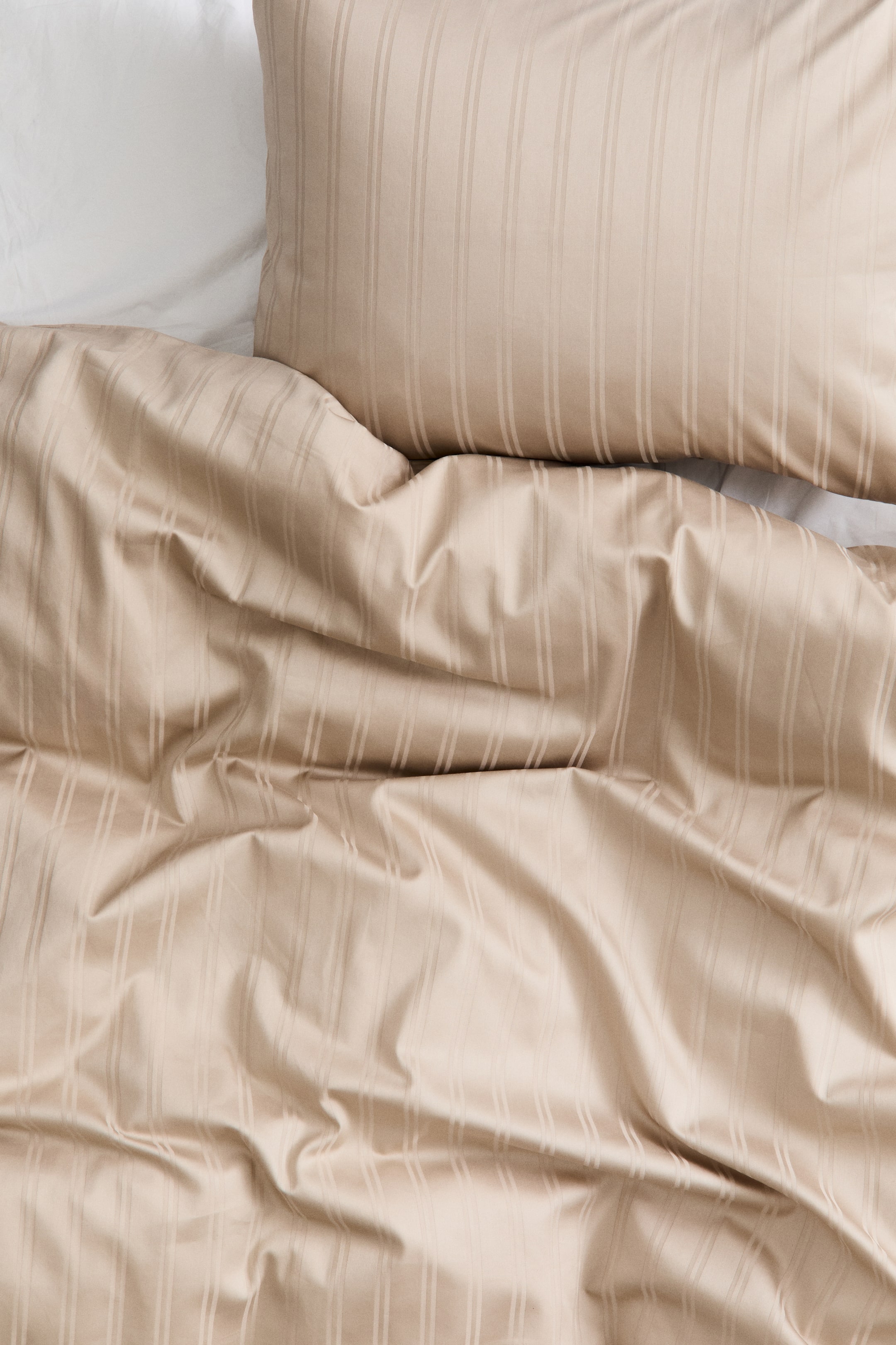 Büyük resmi görüntüle: Cotton sateen single duvet cover set - Beige - Home All | H&M TR 3