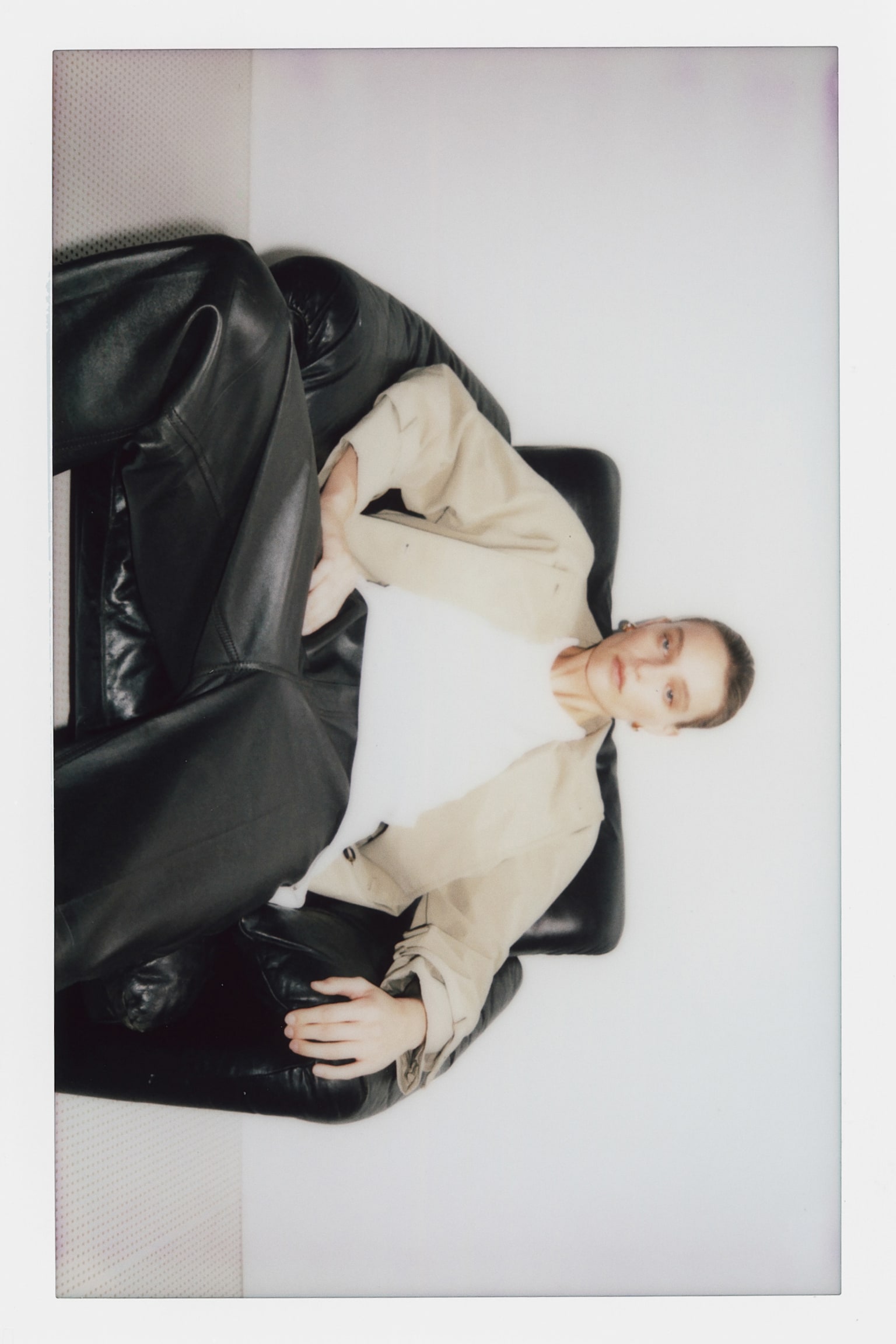 טישירט במראה נשפך - לבן/חום כהה/צהוב בהיר - 5