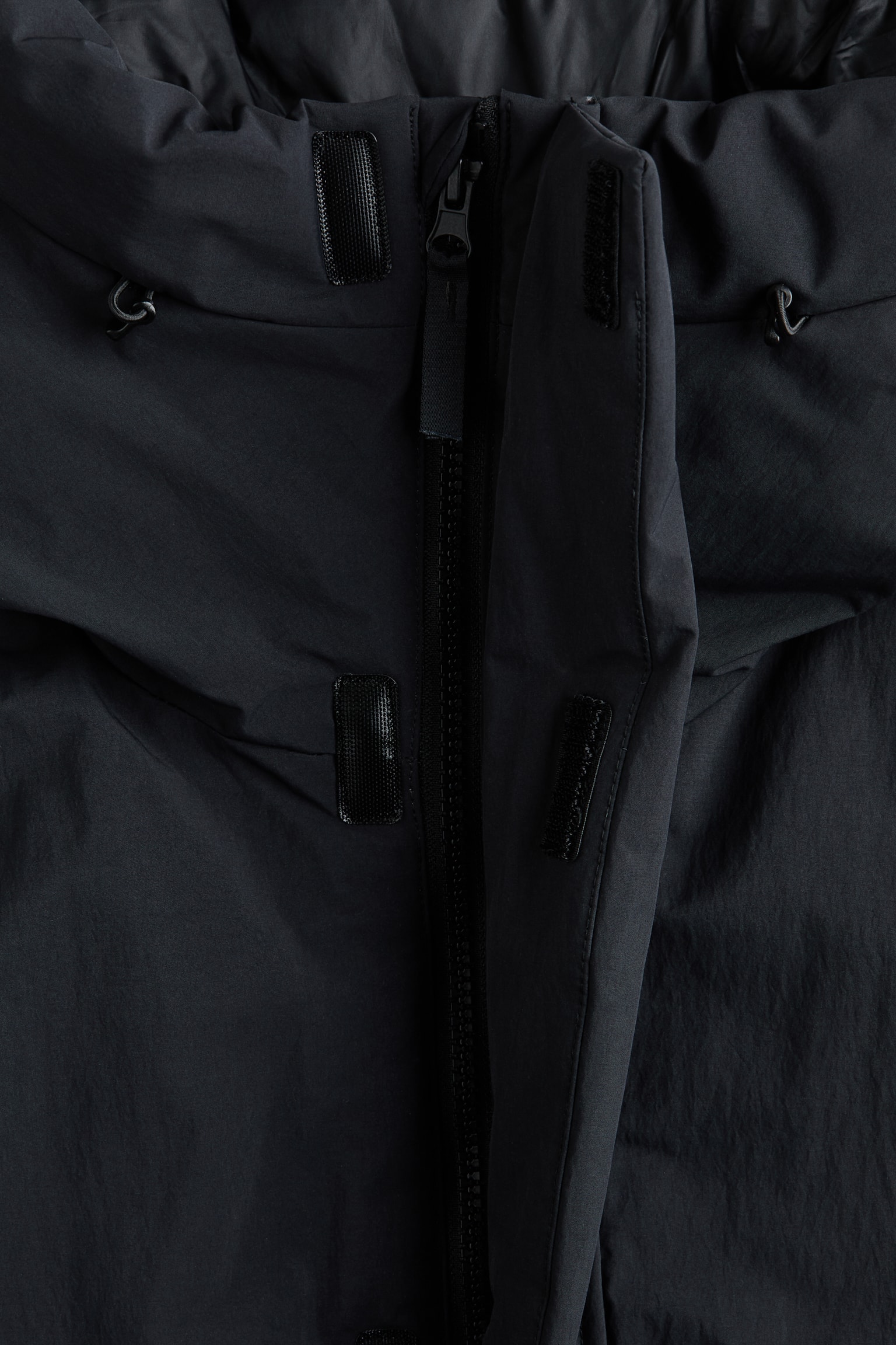 Мужская куртка H&M Move Padded Parka with ThermoMove™, цвет: Чёрный — фото 4
