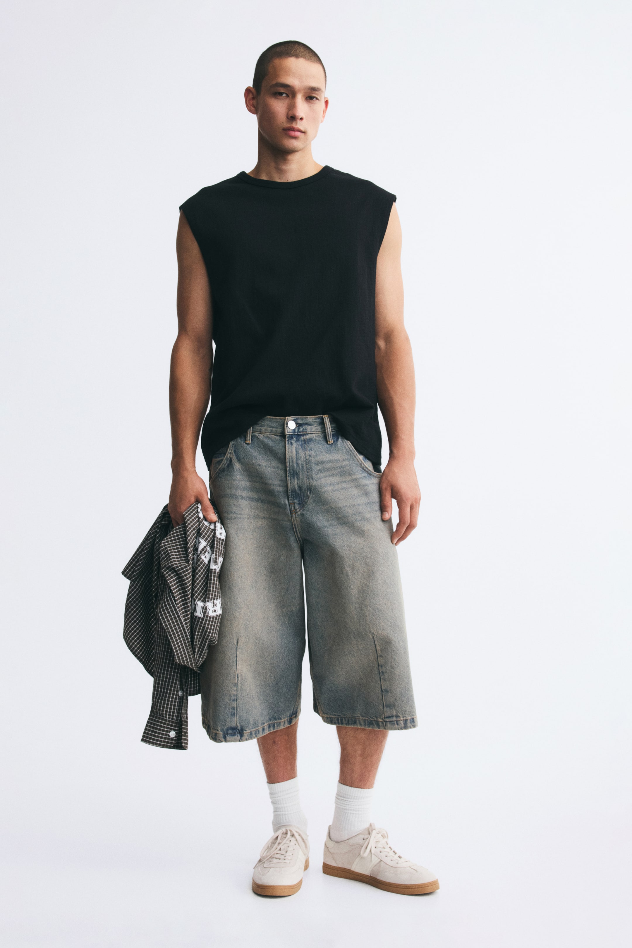 View larger image: Baggy Barrel Denim shorts - Dusty denim blue - Men | H&M 1