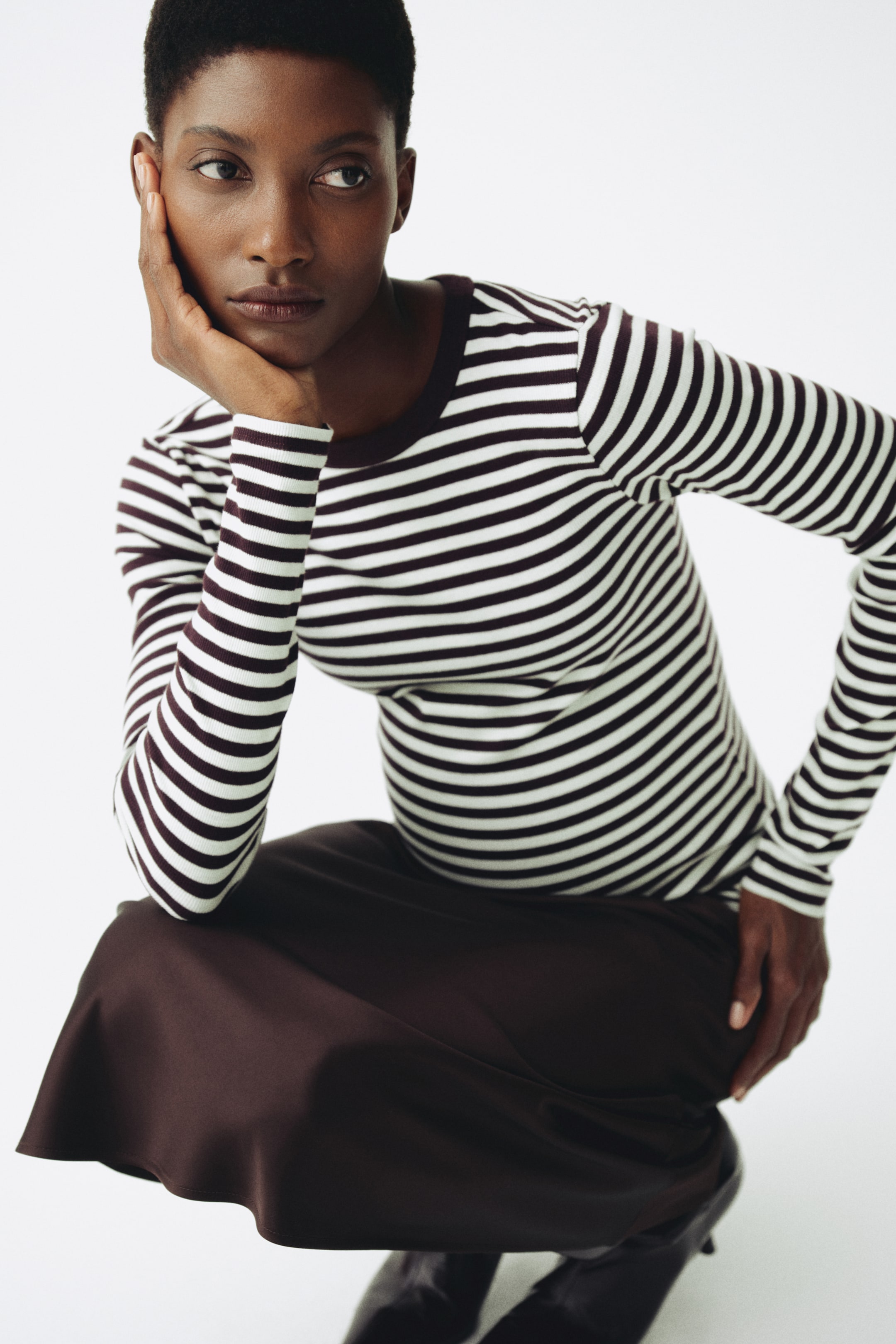 Büyük resmi görüntüle: MAMA Ribanalı Jarse Üst - Bordo/Çizgili - KADIN | H&M TR 3