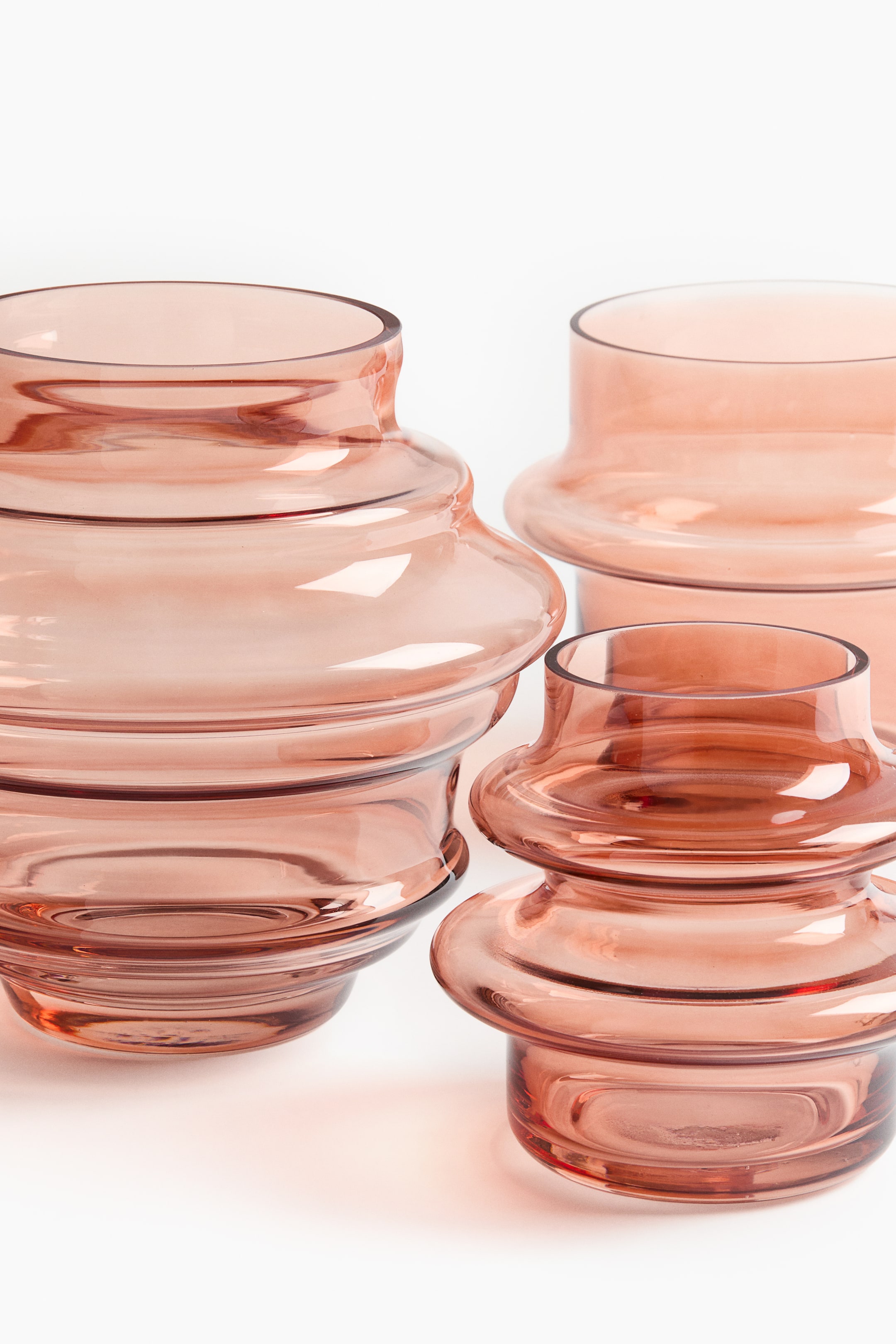 View larger image: Wide tiered glass vase - Pink | H&M CA 3
