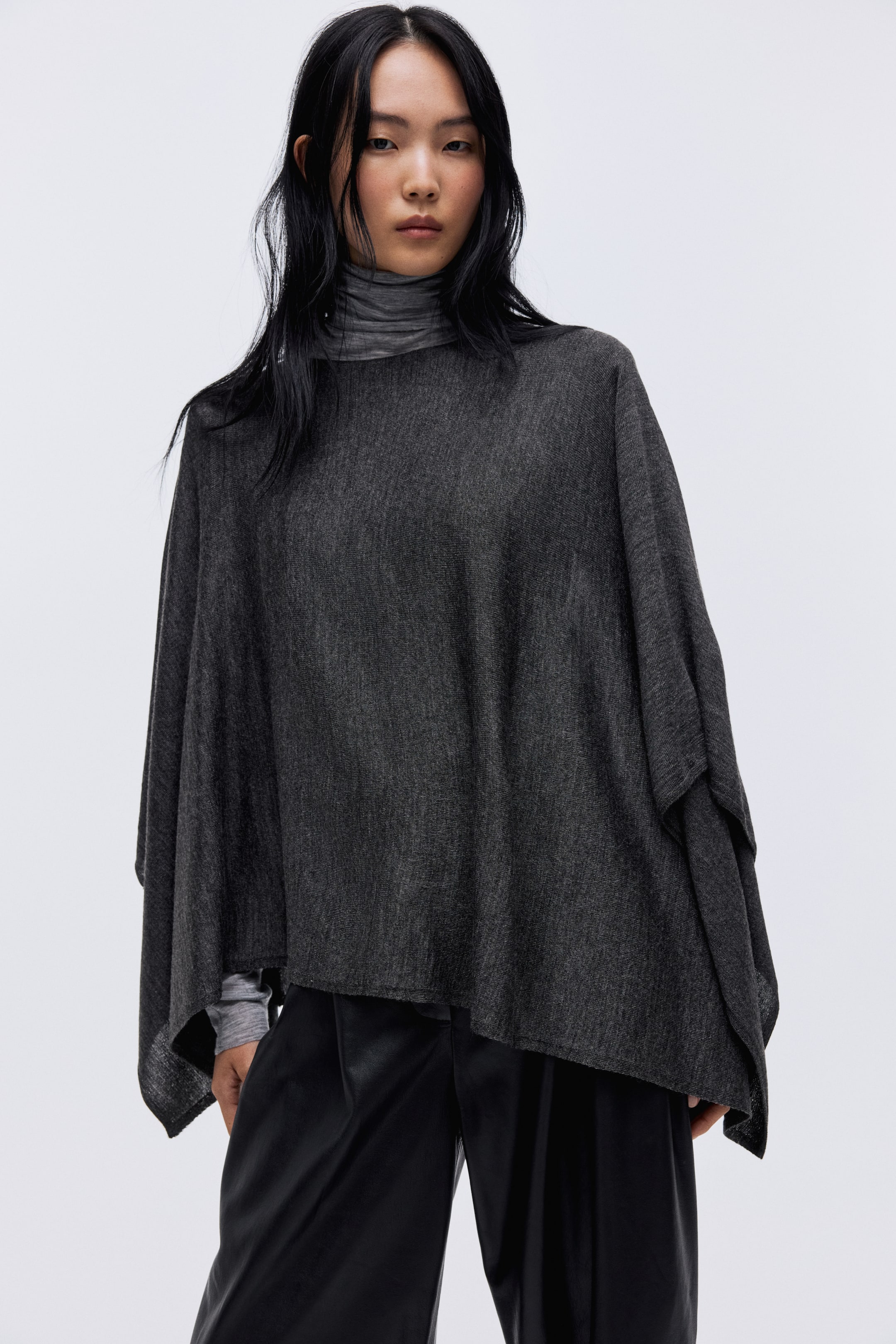 Ingrandisci l'immagine: Mantella a maglia fine - Grigio scuro mélange - DONNA | H&M CH 1