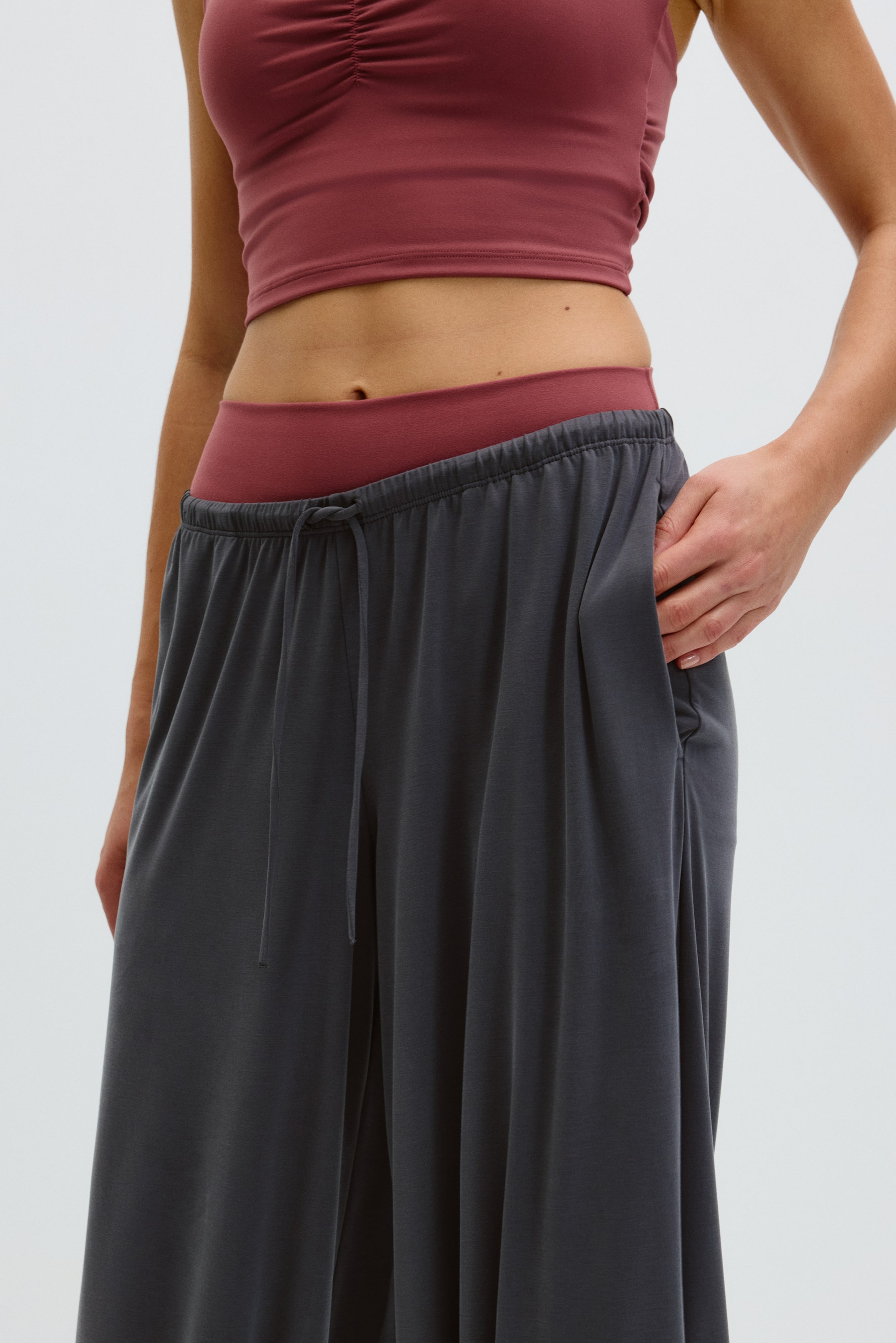 Balloon-Leg Pants with Drawstring