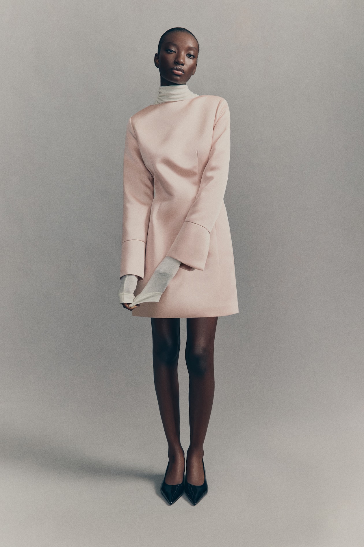 Deep-back satin dress - Rose poudré - FEMME | H&M FR