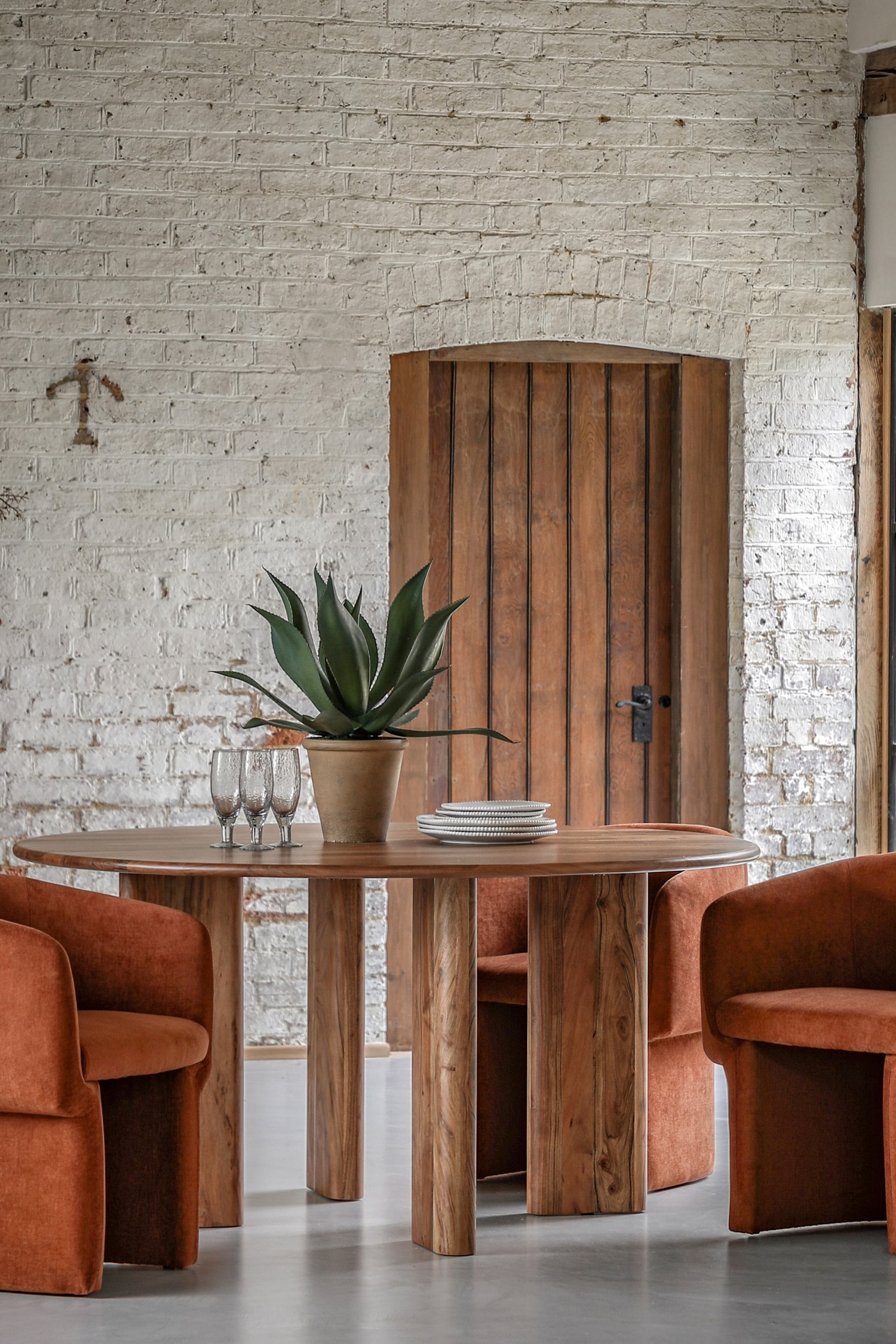 Acacia Wood Round Dining Table