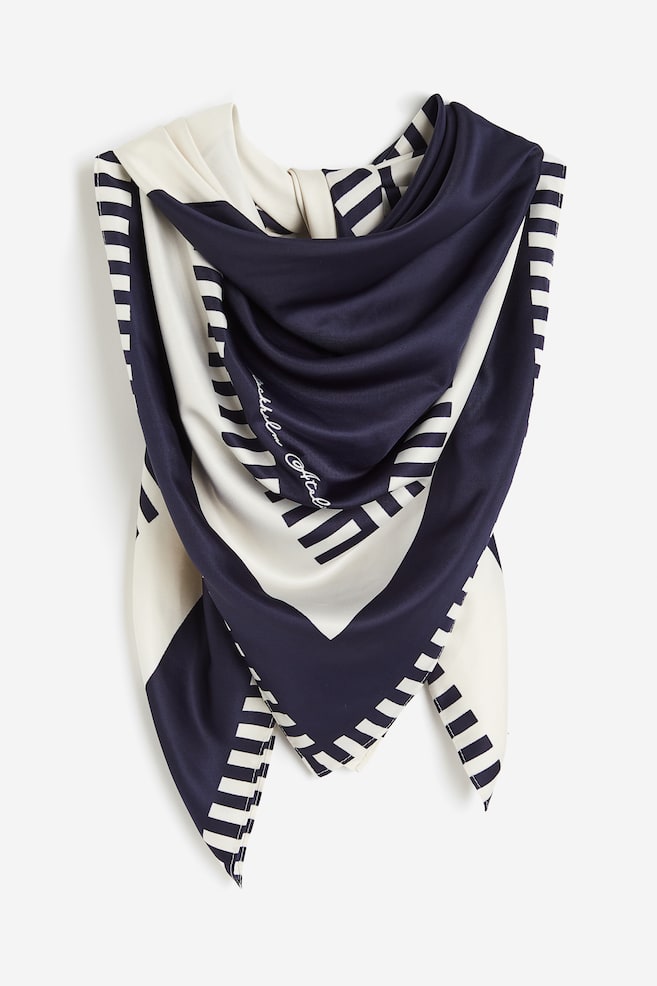 Mönstrad scarf - Marinblå/Crèmevit - 1