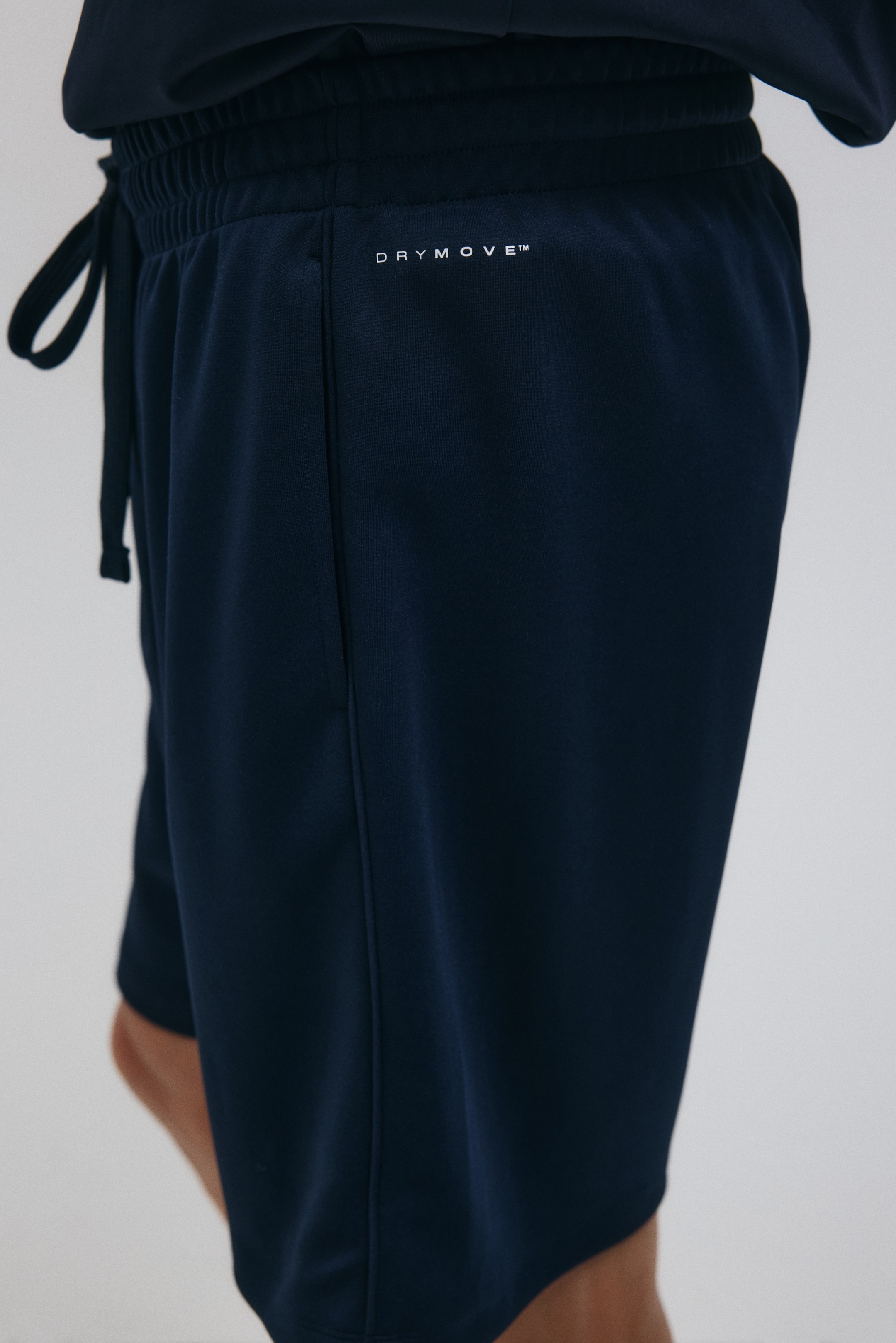 Short de sport classique DryMoveđ
Ș