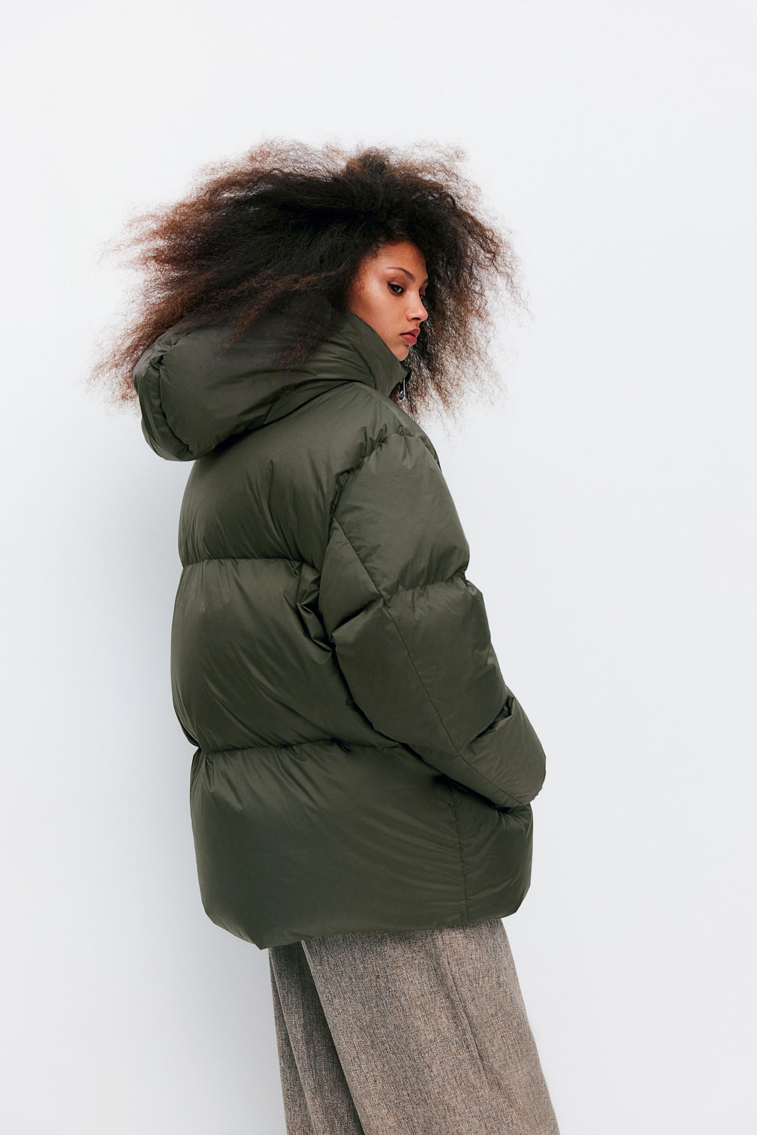 Oversized down puffer jacket - Dark khaki green/Black/Greige - 1