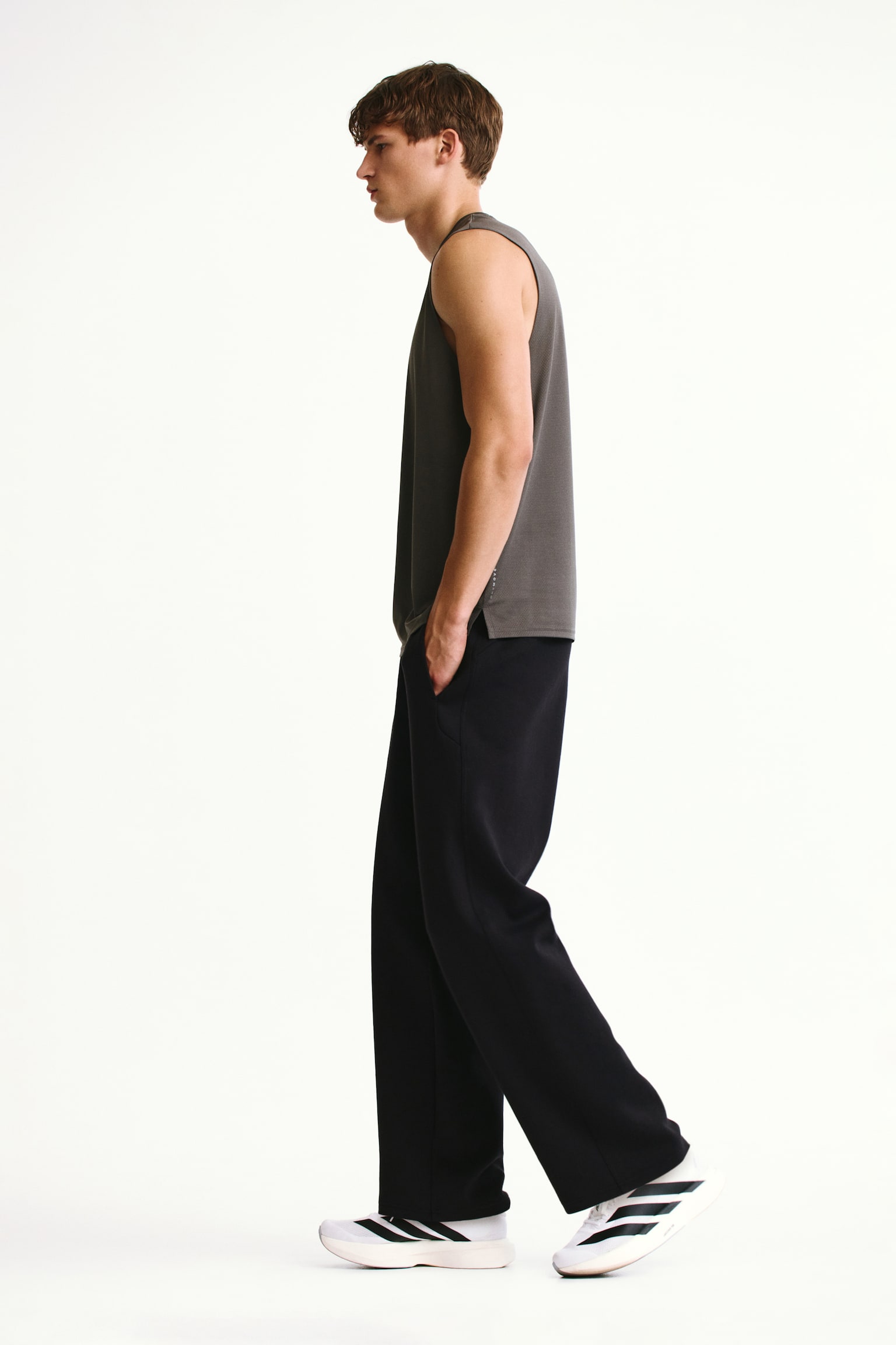 Мужские брюки H&M Loose-Fit Sports Joggers with DryMove™, цвет: Чёрный — фото 6