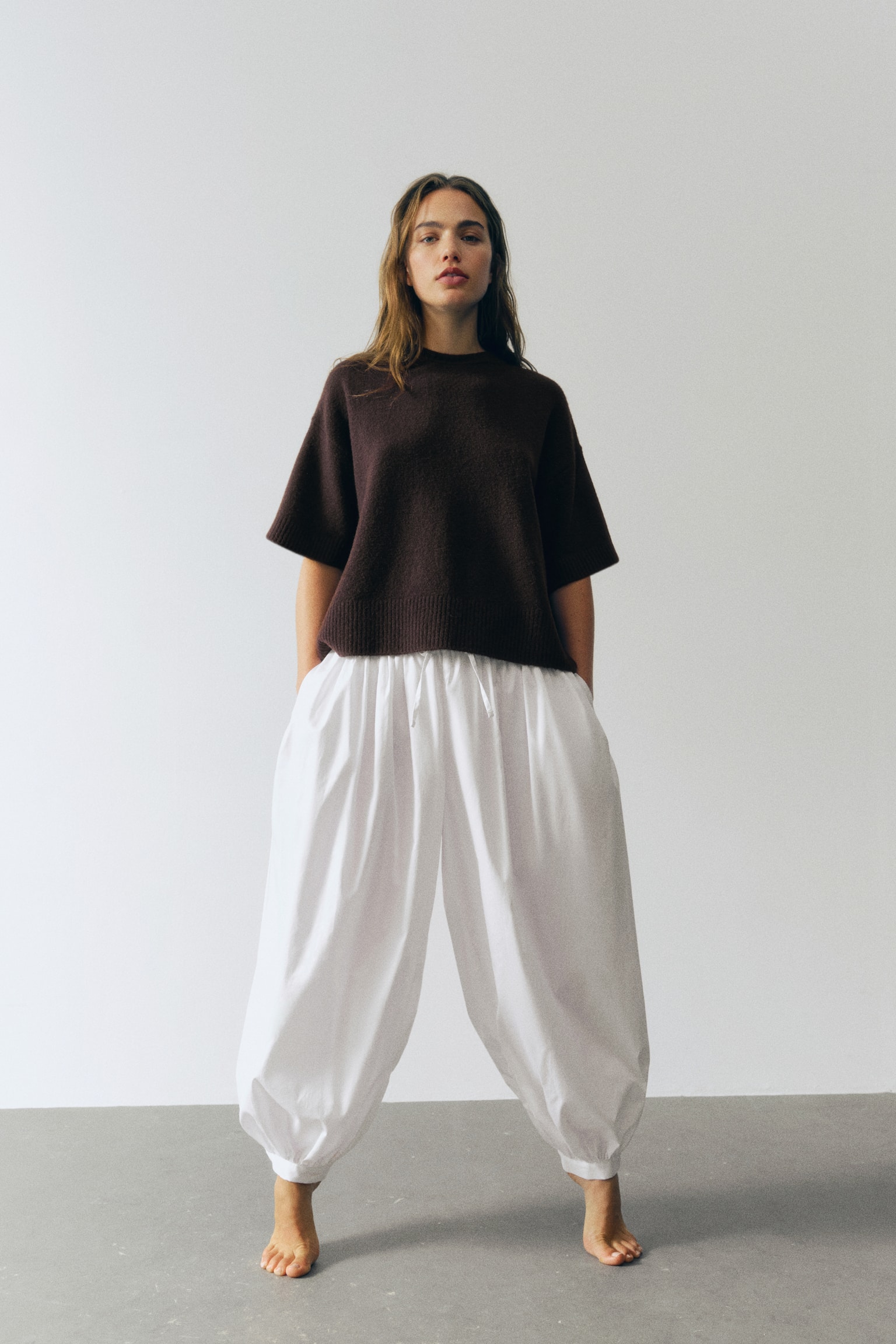 Knitted T-shirt - Dark brown/Navy blue/Light beige - 1