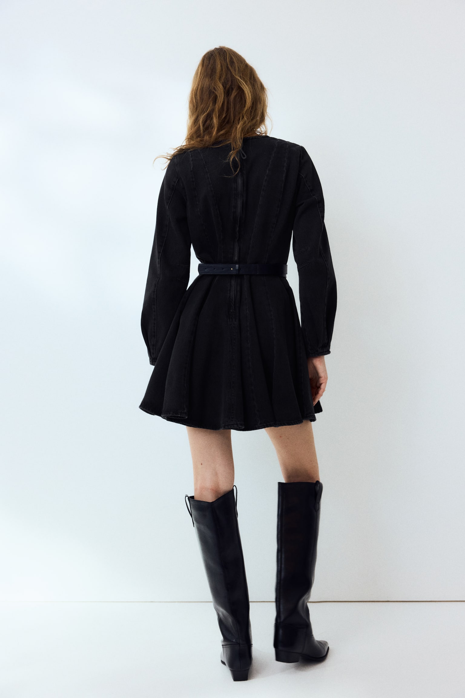 Flared-skirt denim dress - 3