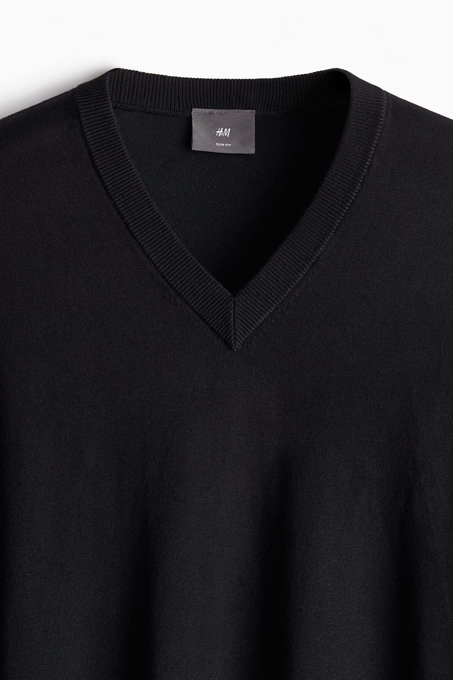 Slim Fit Fine-knit V-neck jumper - Black/Dark beige/Navy blue/Dark grey - 6