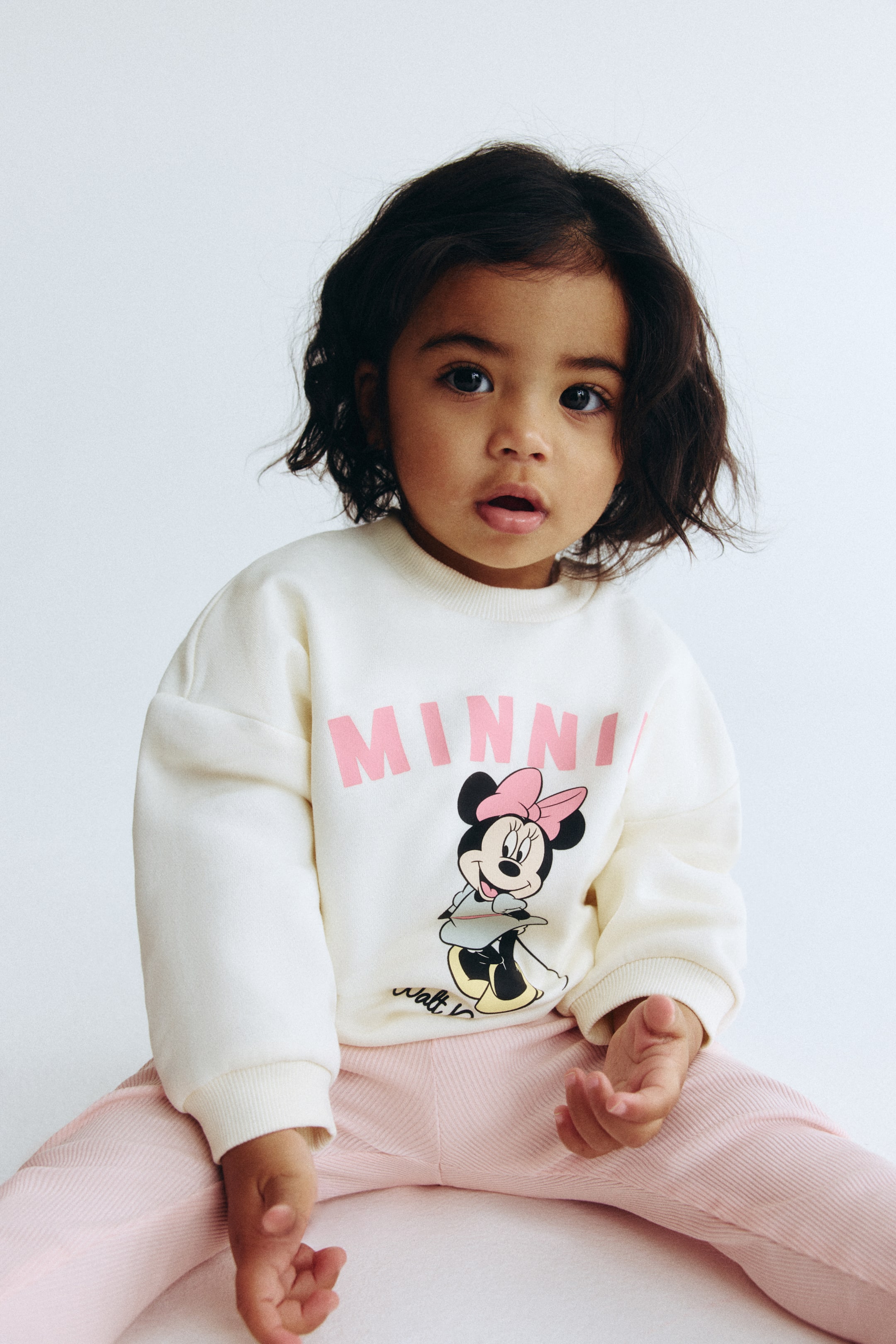 View larger image: 2-piece sweatshirt and leggings set - Cream/Minnie Mouse - Kids | H&M IN 1
