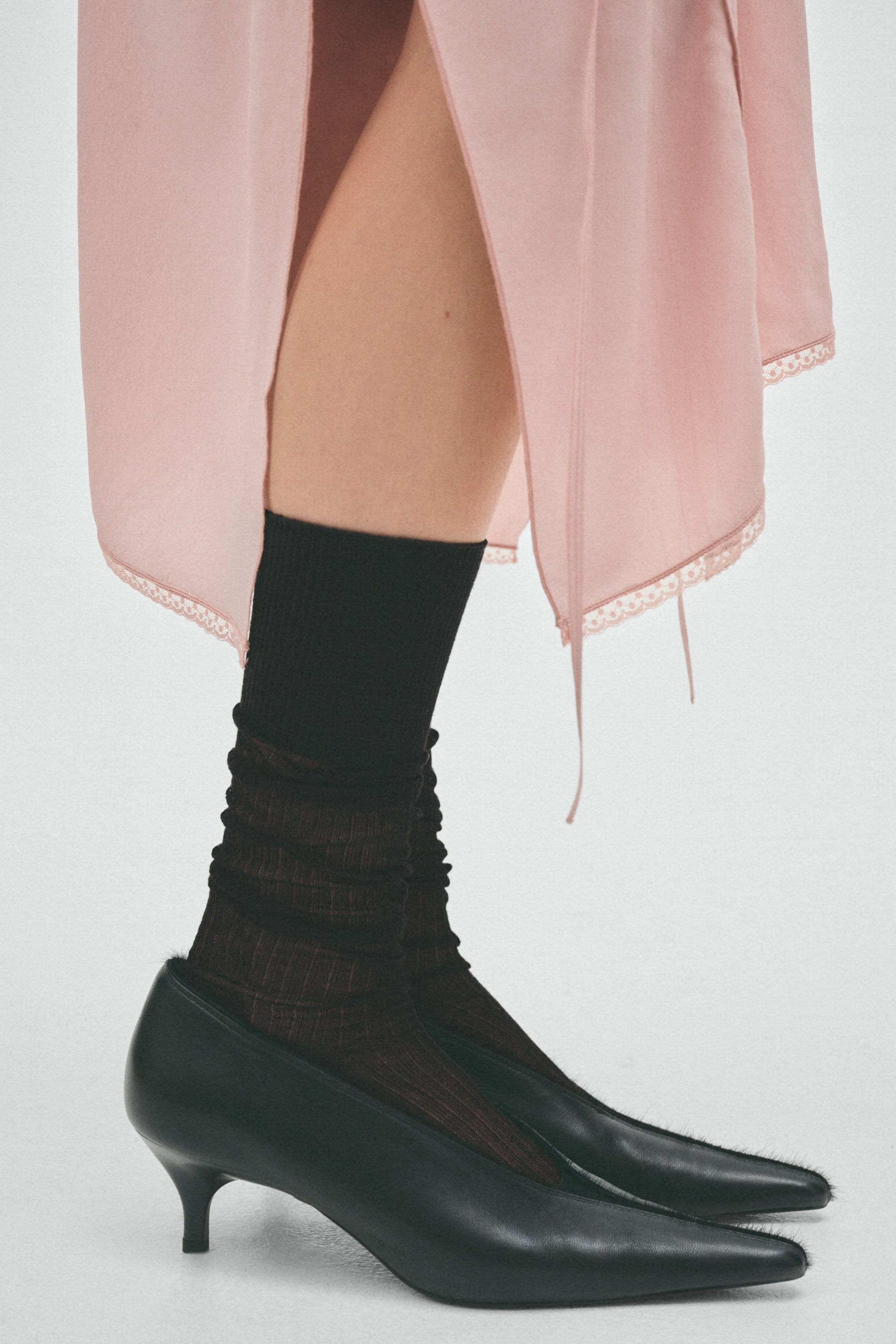 View larger image: 2-pack rib-knit knee socks - Black/Cream - Ladies | H&M 1