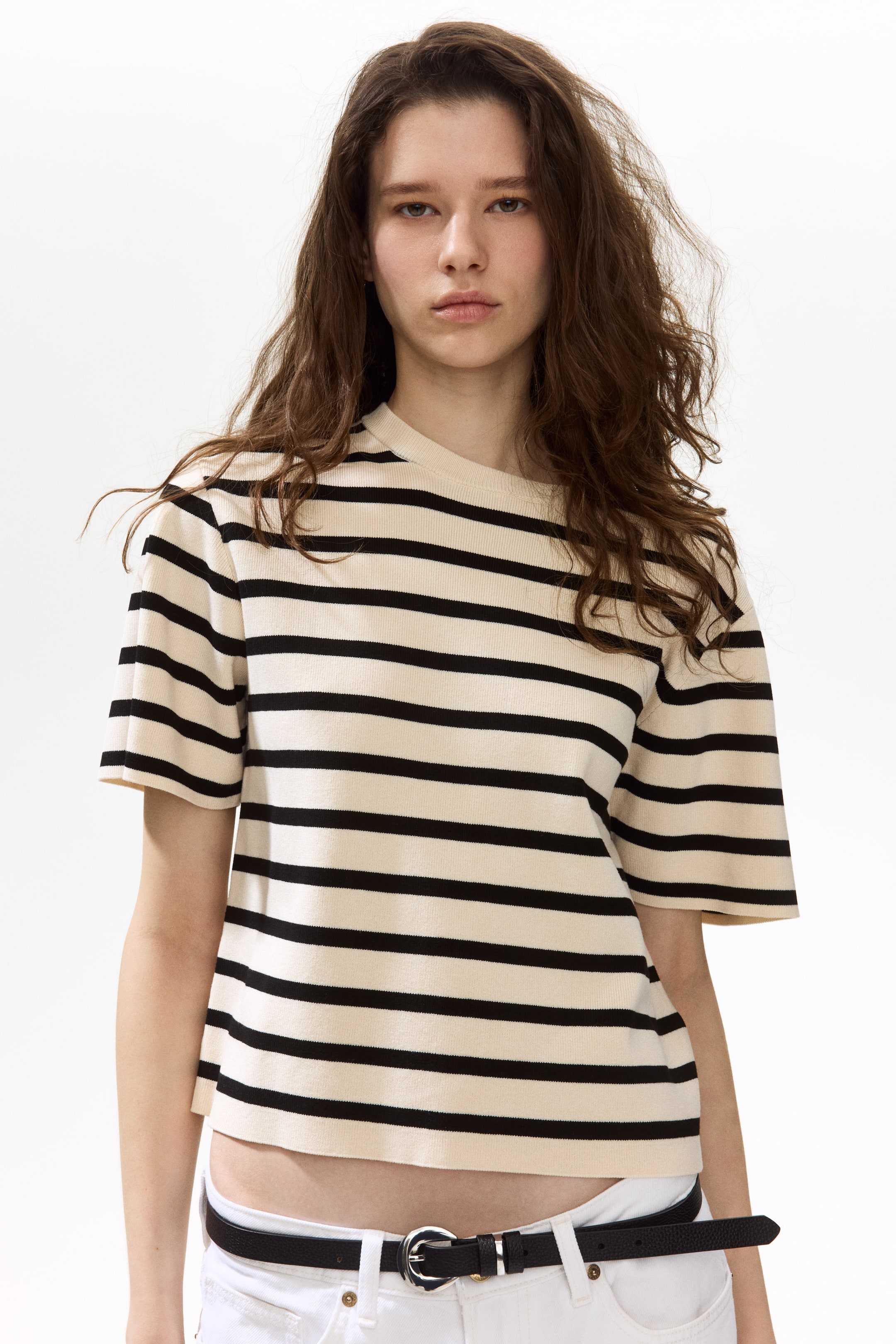 הצגת תמונה גדולה יותר: טישירט סריג - בז' בהיר/פסים - Ladies | H&M IL 1