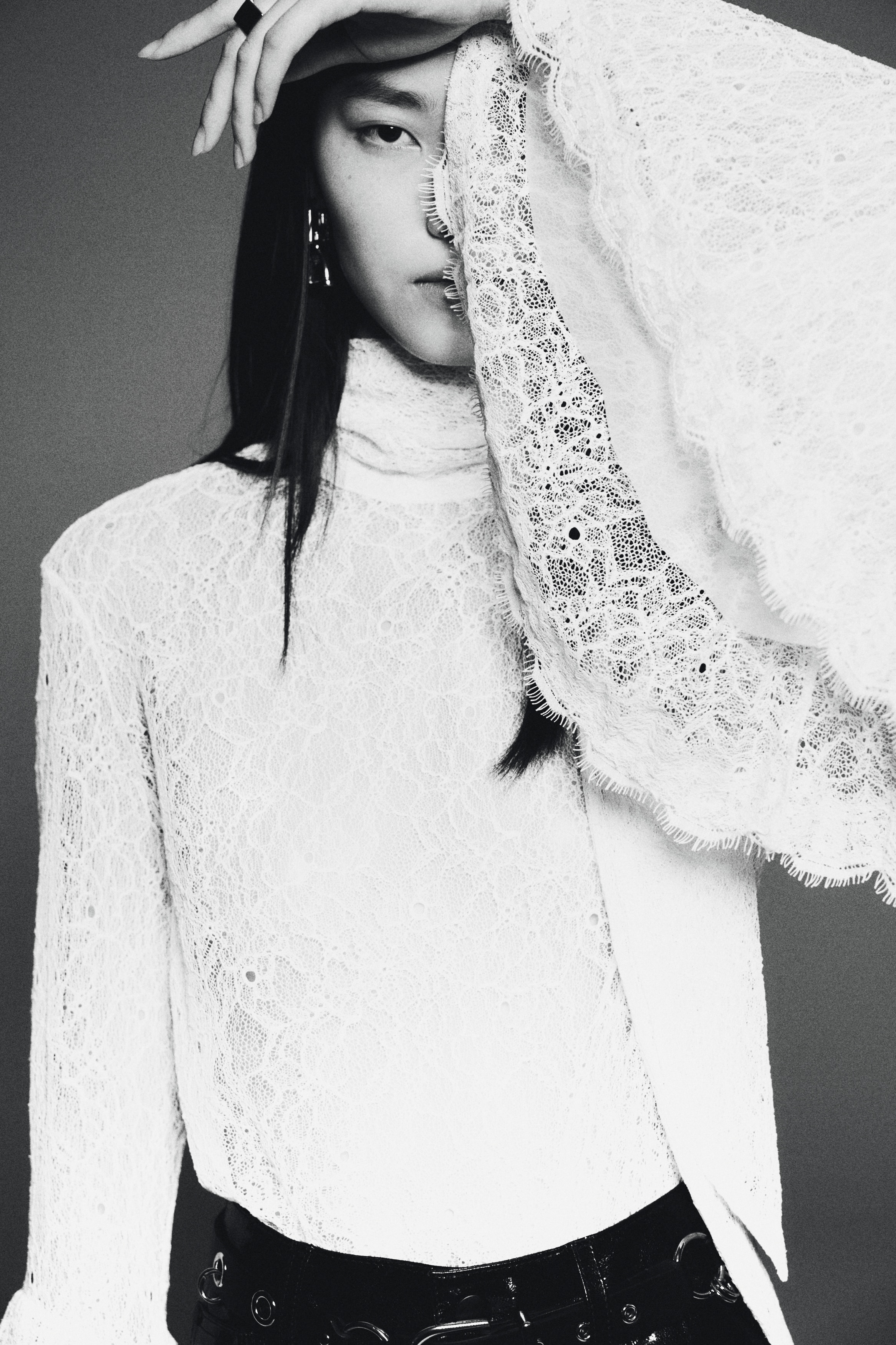 H & M - トランペットスリーブ レースブラウス - ホワイト