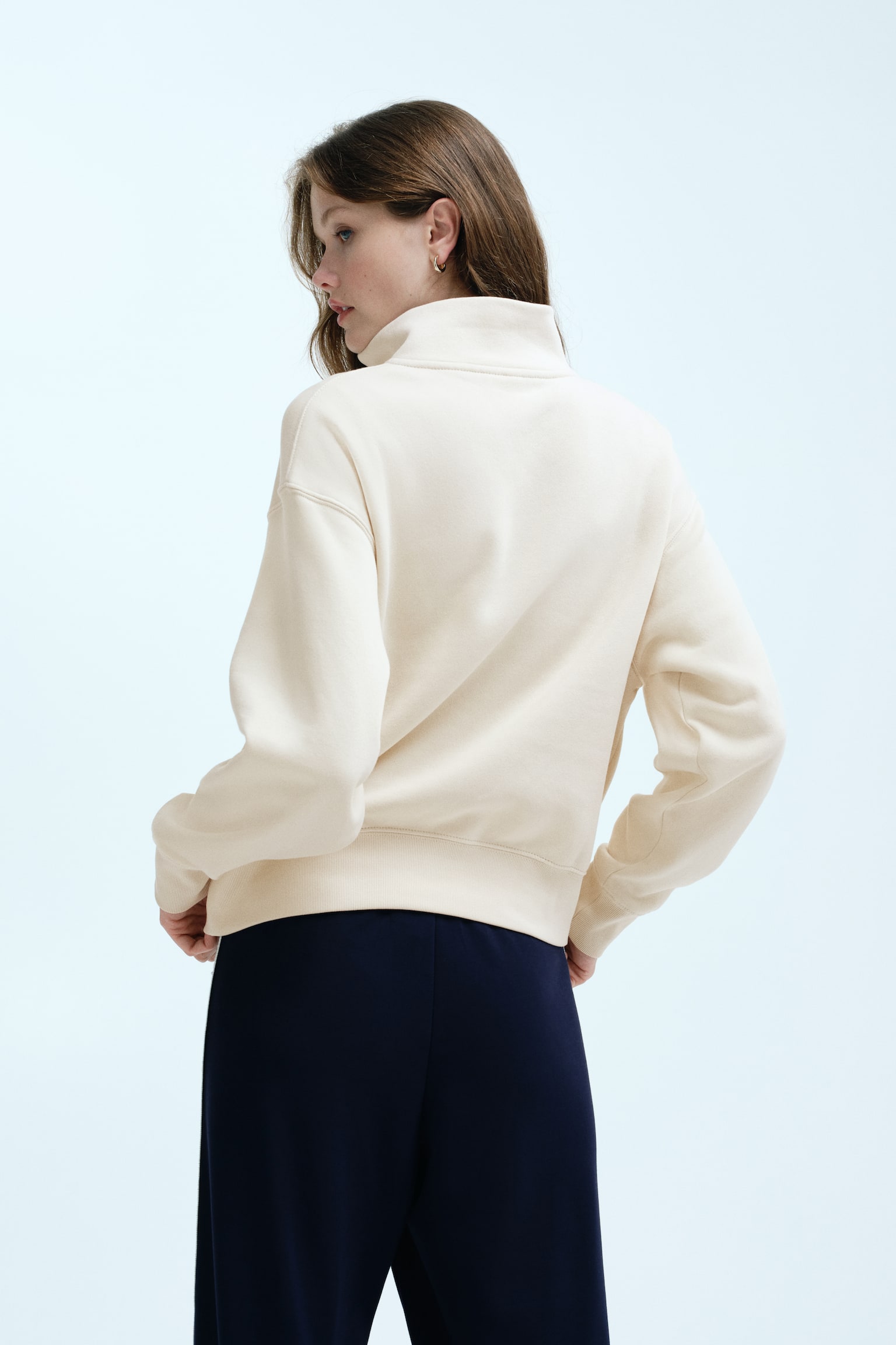 Zip-top sweatshirt - Light beige/Navy blue/Brown - 3