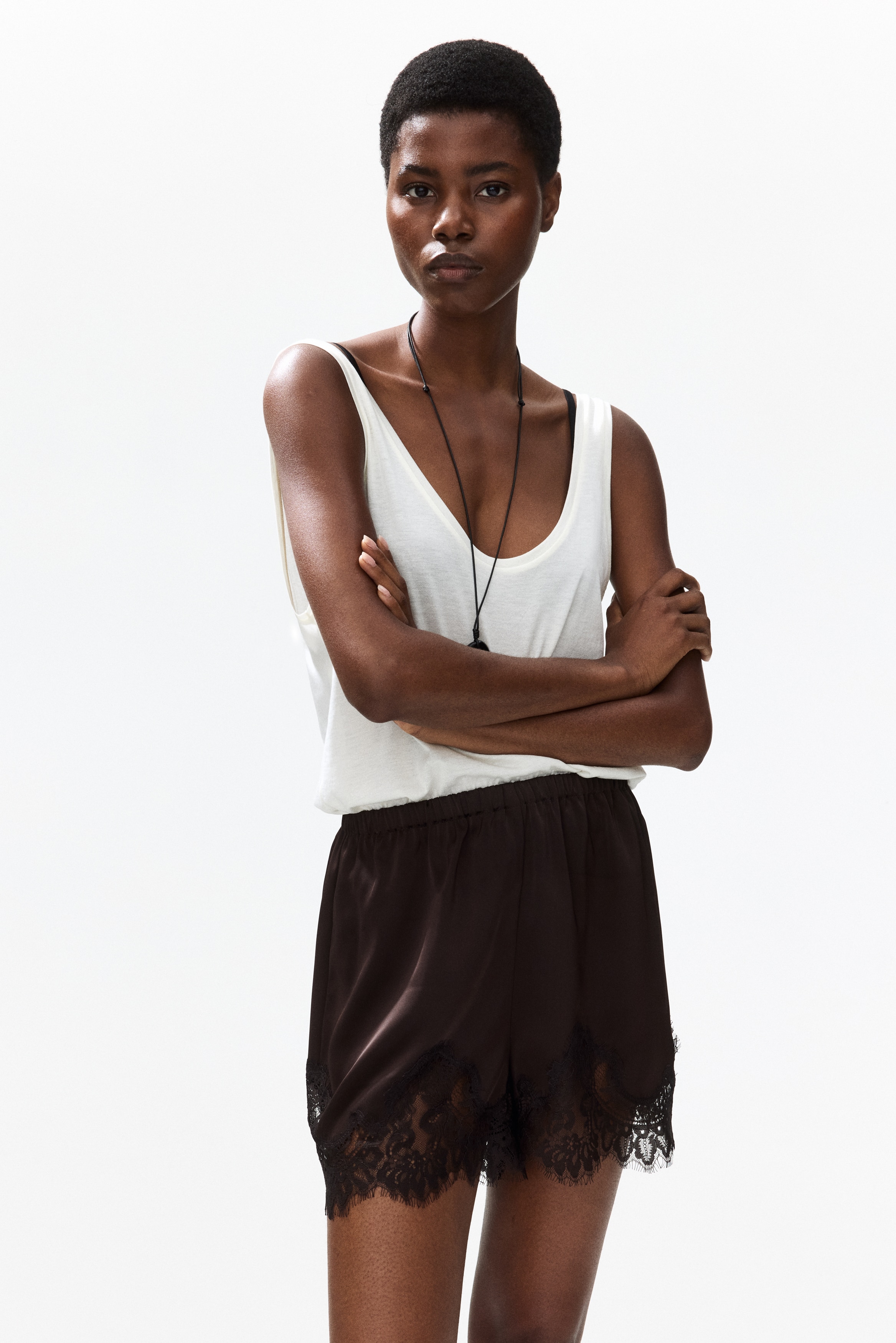 おまとめ⭐ サテン レース ショートパンツM トラックトップL レーストリム サテンショートパンツ - クリーム - レディース | H&M JP