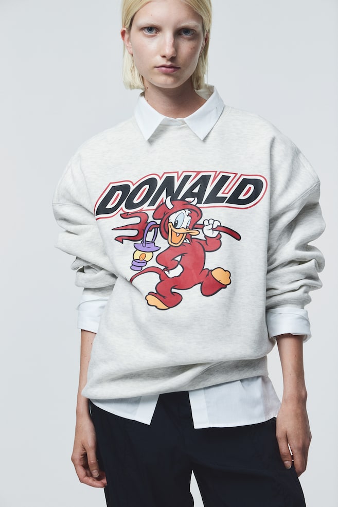 Oversized Sweatshirt mit Printmotiv - Hellgraumeliert/Donald Duck - 3
