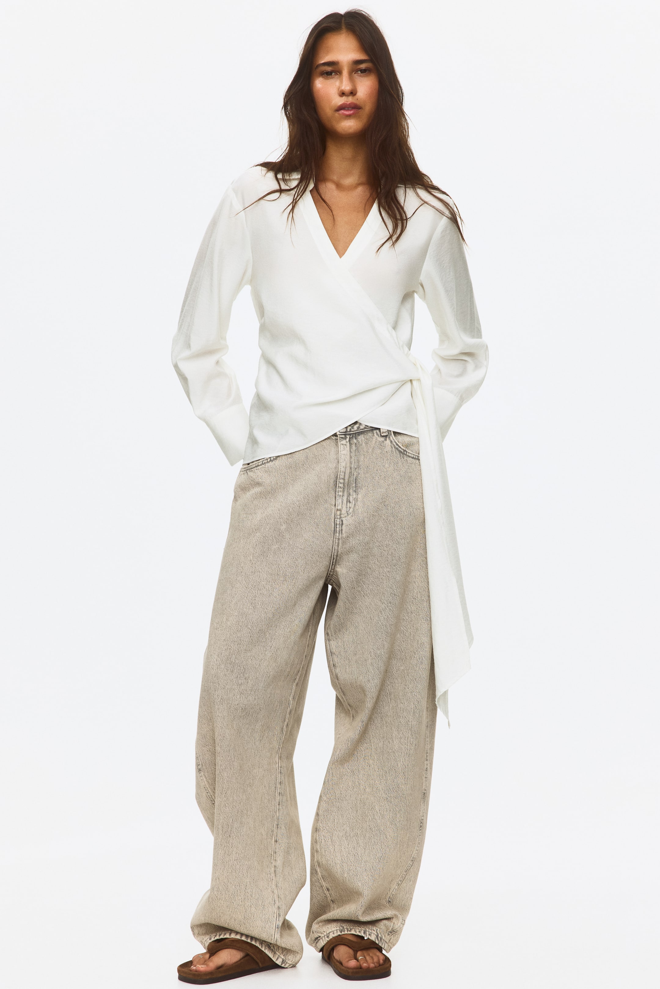 Женские рубашки H&M Viscose-Blend Wrap Shirt — фото 5