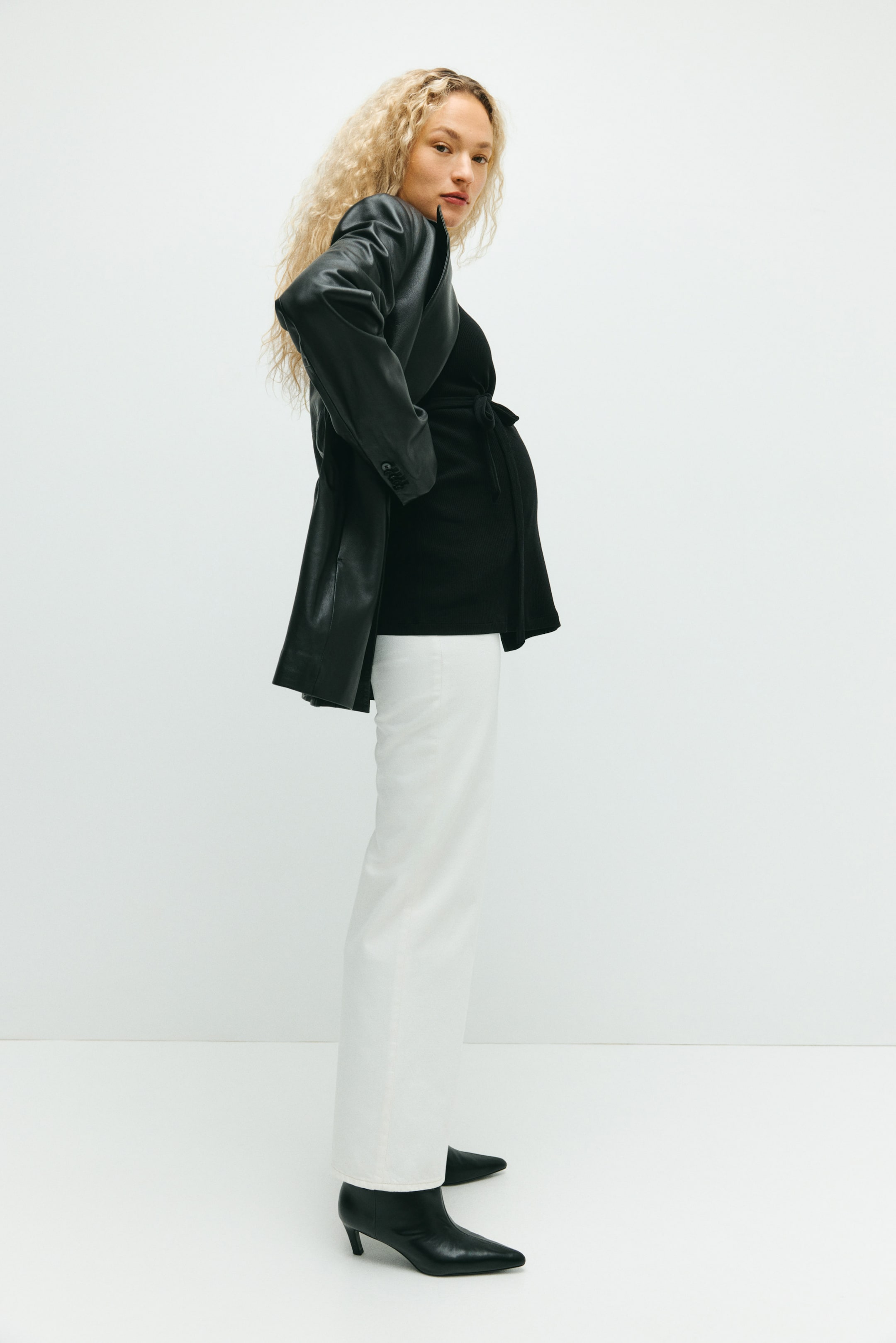 Agrandir l'image: MAMA Top côtelé à fermeture croisée - Noir - FEMME | H&M BE 2